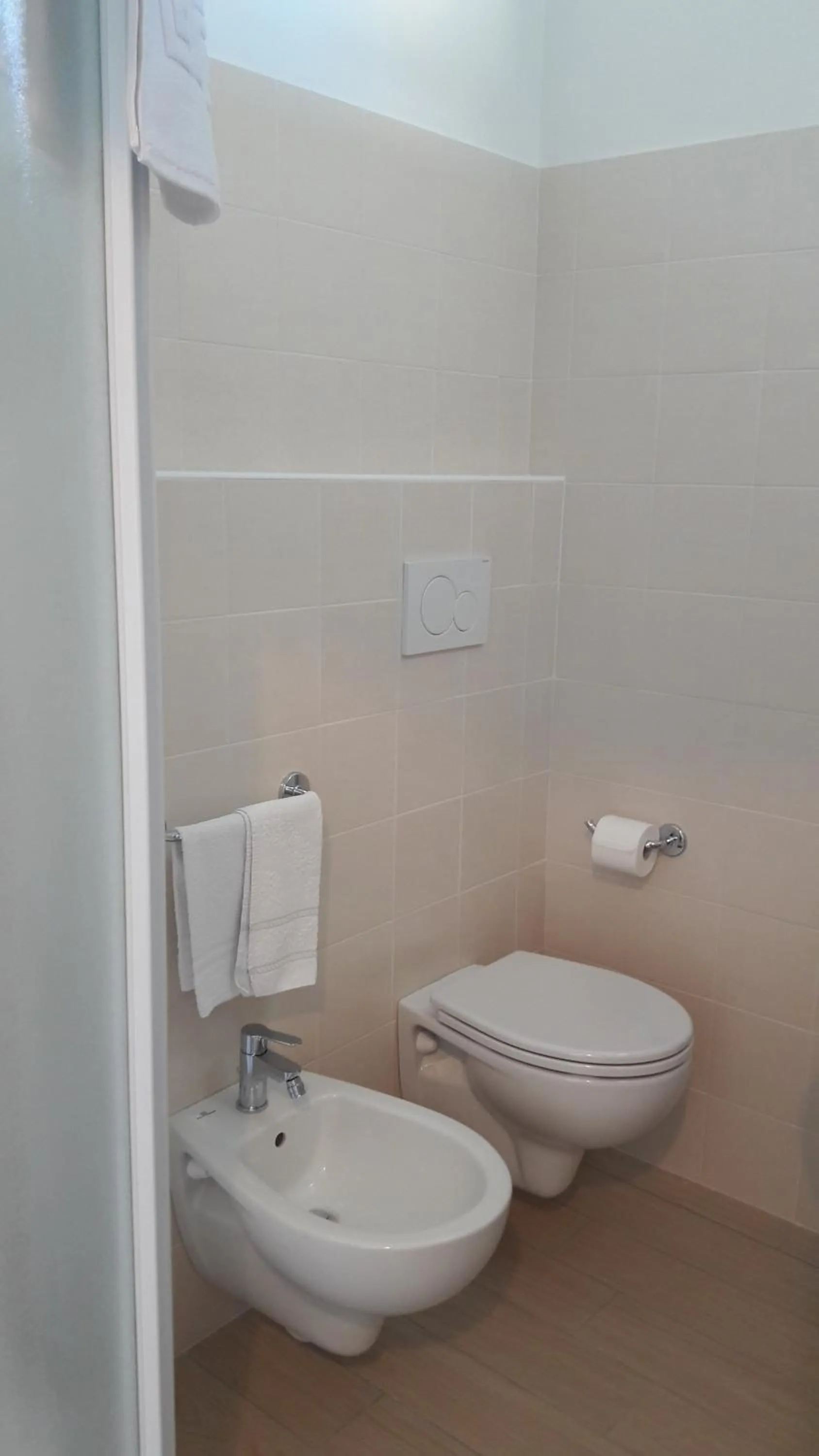 Bathroom in B&B - Meuble' - Hotel " CORDIALE "