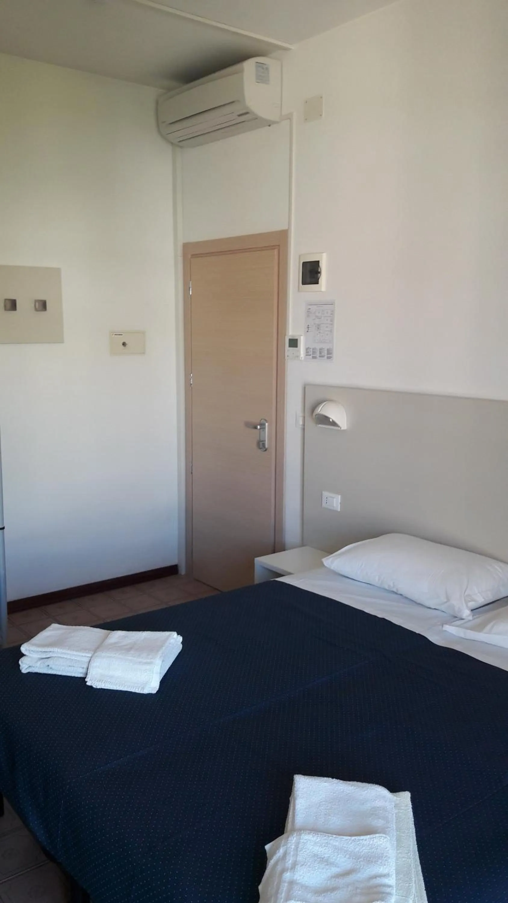 Bedroom, Bed in B&B - Meuble' - Hotel " CORDIALE "