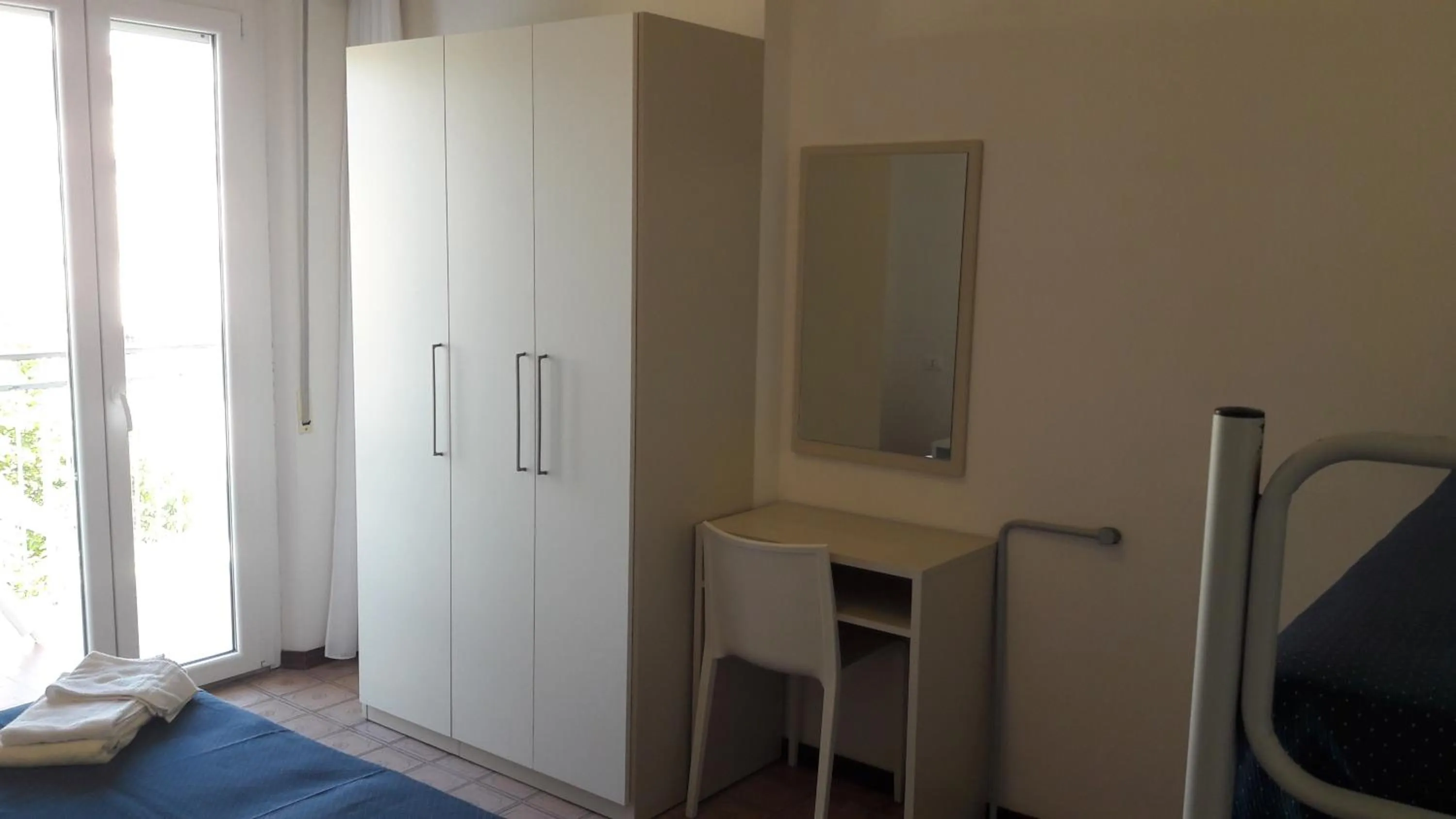 Bed in B&B - Meuble' - Hotel " CORDIALE "