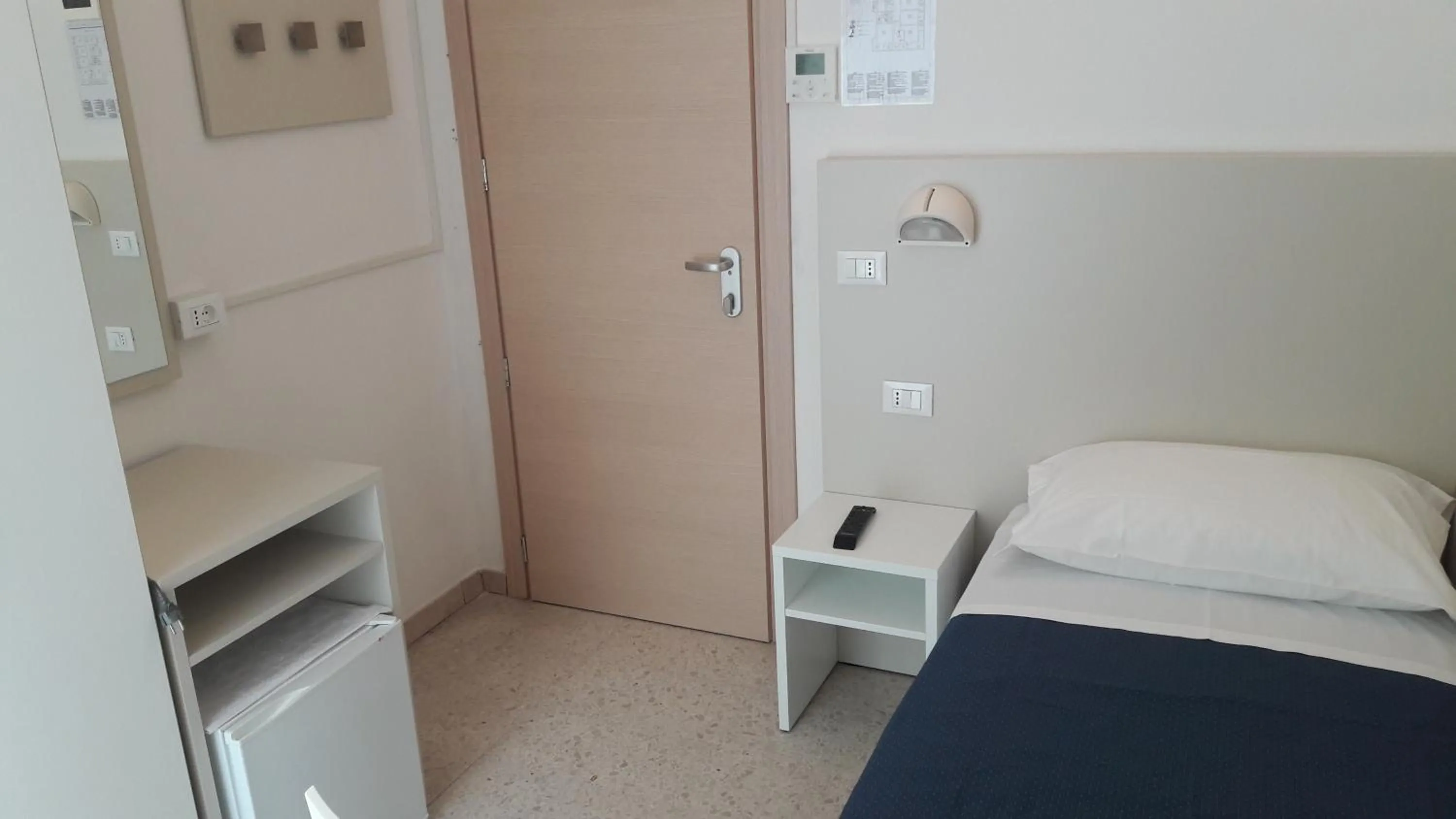 Photo of the whole room, Bed in B&B - Meuble' - Hotel " CORDIALE "