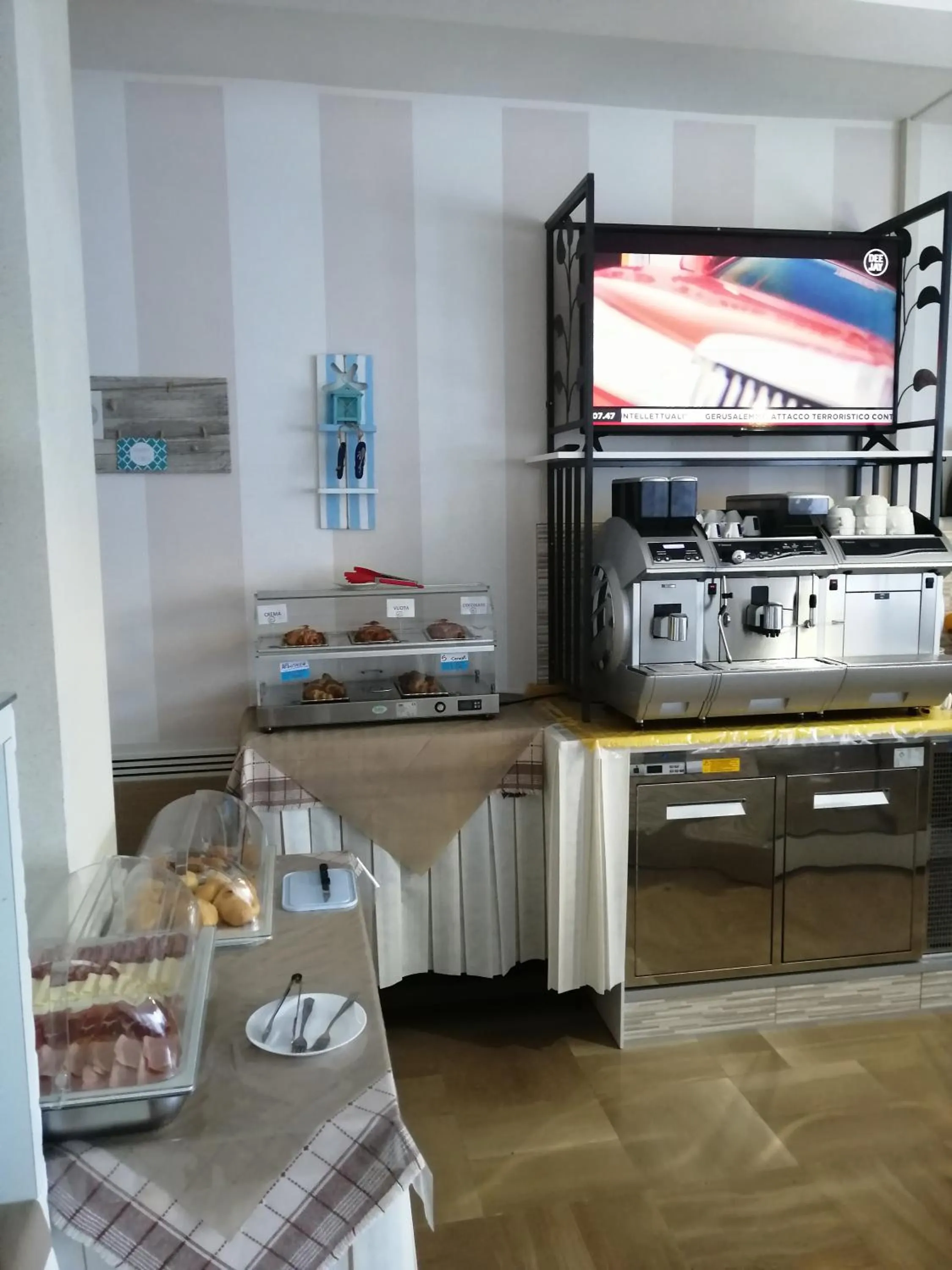 B&B - Meuble' - Hotel " CORDIALE "