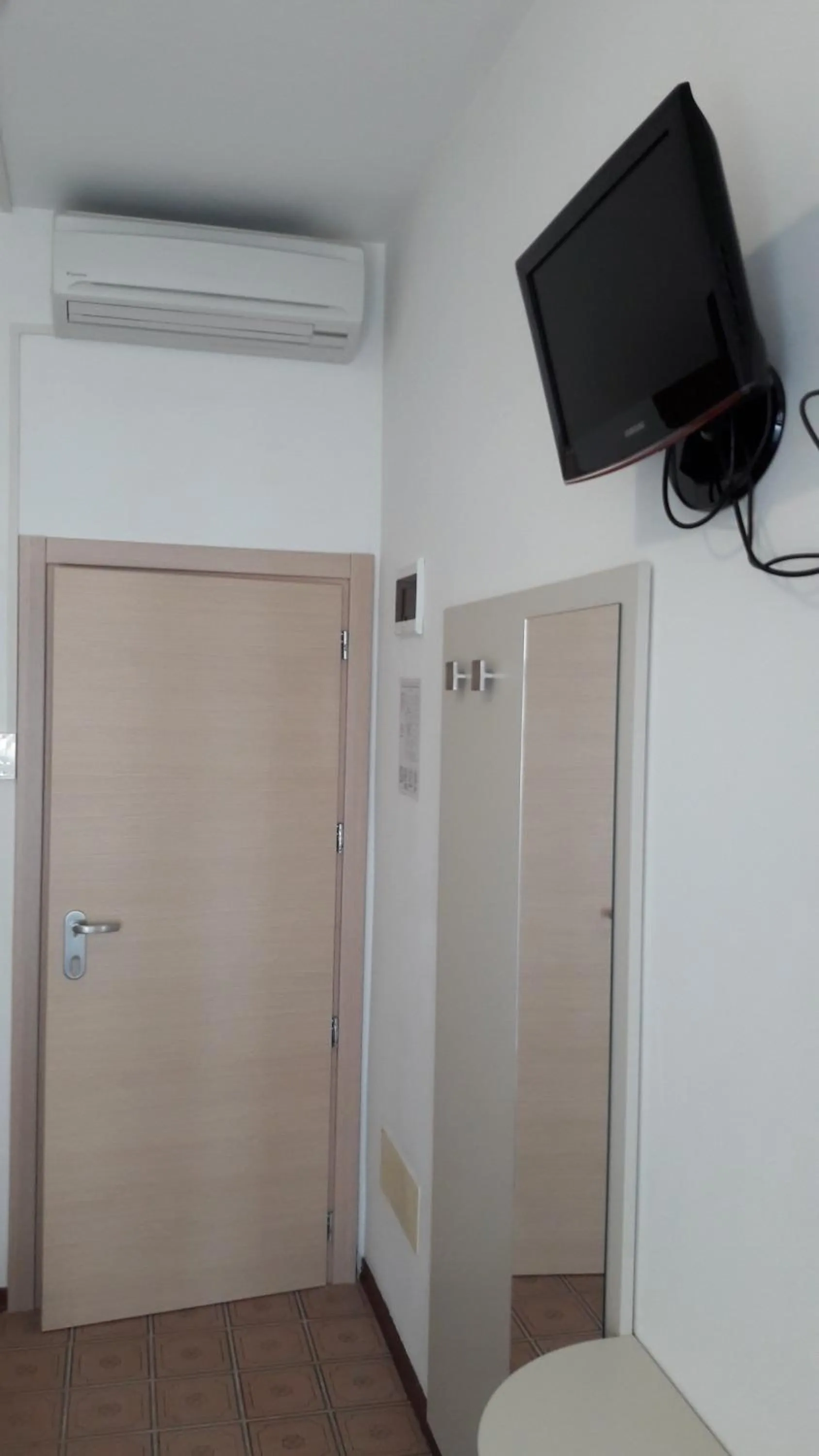 Photo of the whole room in B&B - Meuble' - Hotel " CORDIALE "