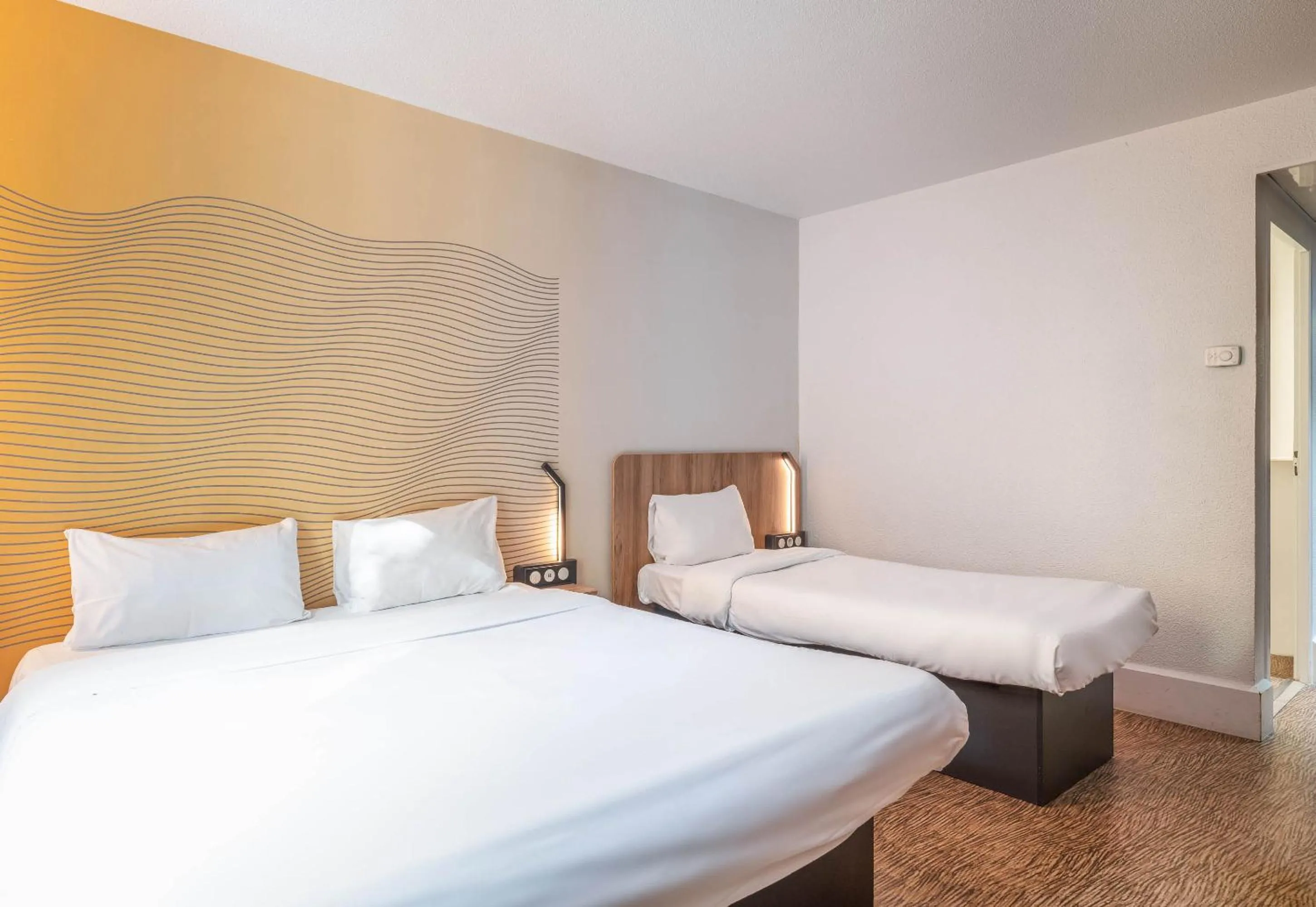 Bedroom, Bed in B&B HOTEL Lyon Centre Part-dieu Gambetta