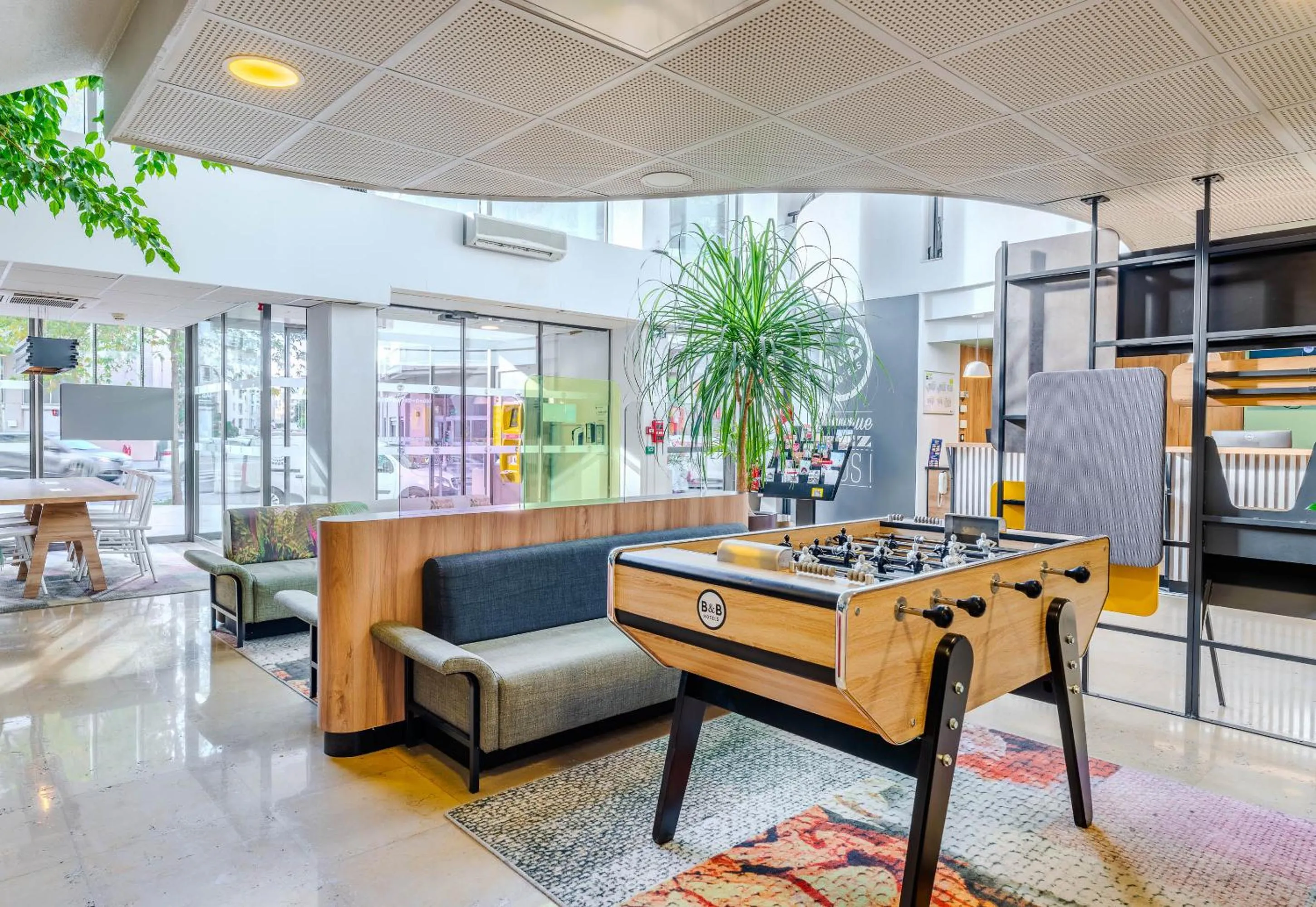 Lobby or reception in B&B HOTEL Lyon Centre Part-dieu Gambetta