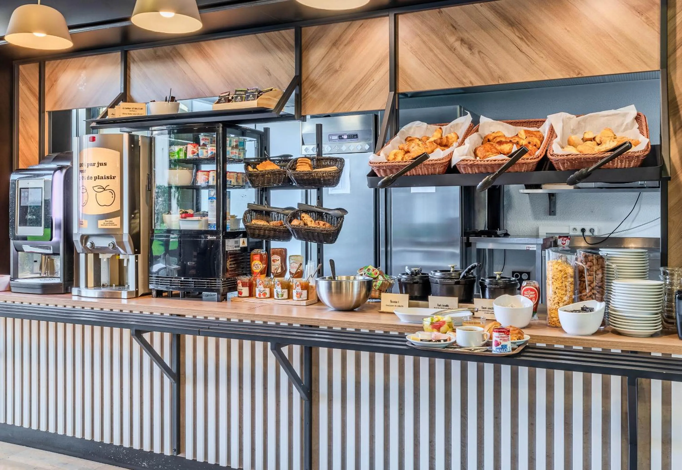 Breakfast in B&B HOTEL Lyon Centre Part-dieu Gambetta