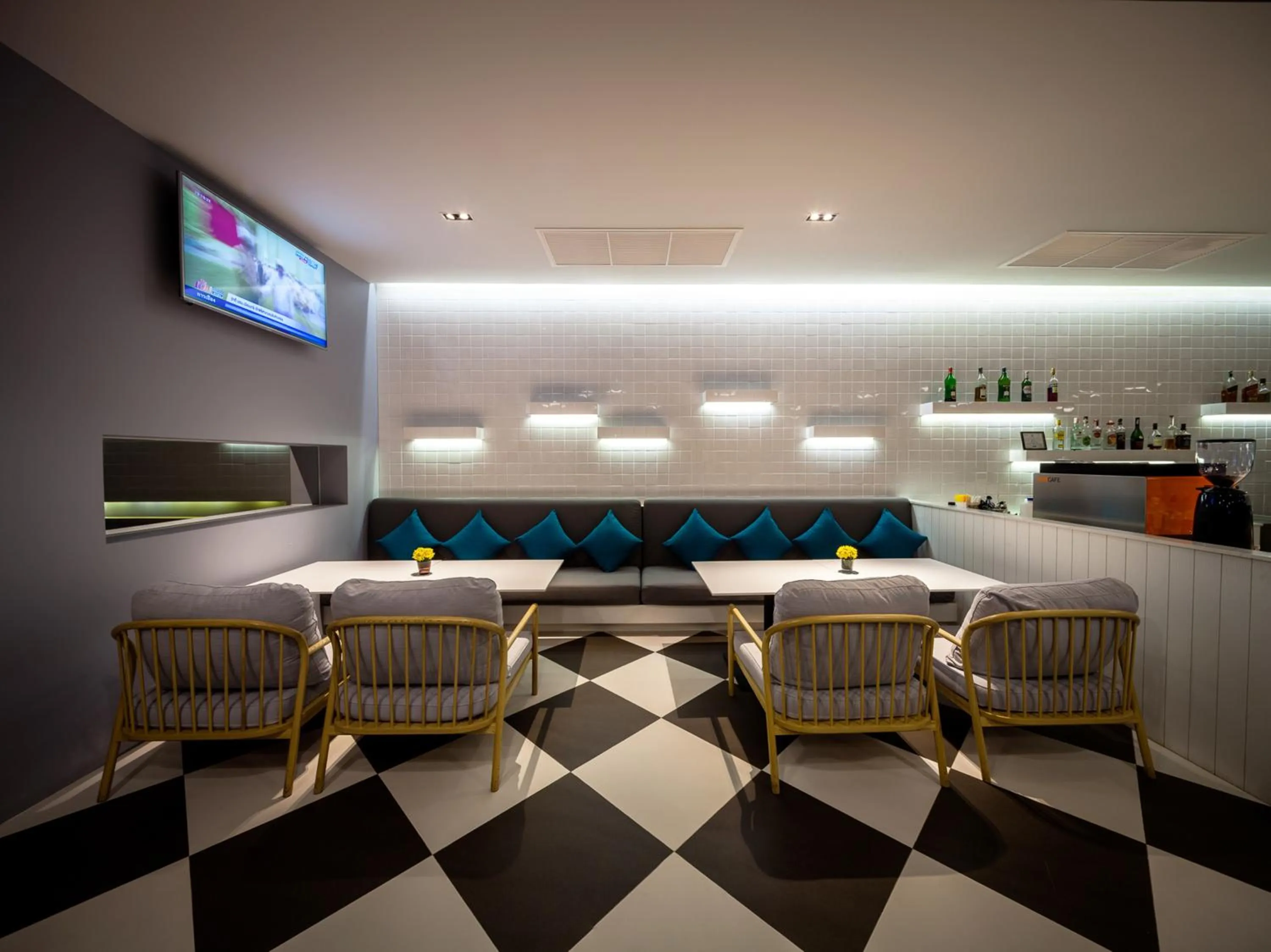 Restaurant/places to eat in Bann Pantai Resort