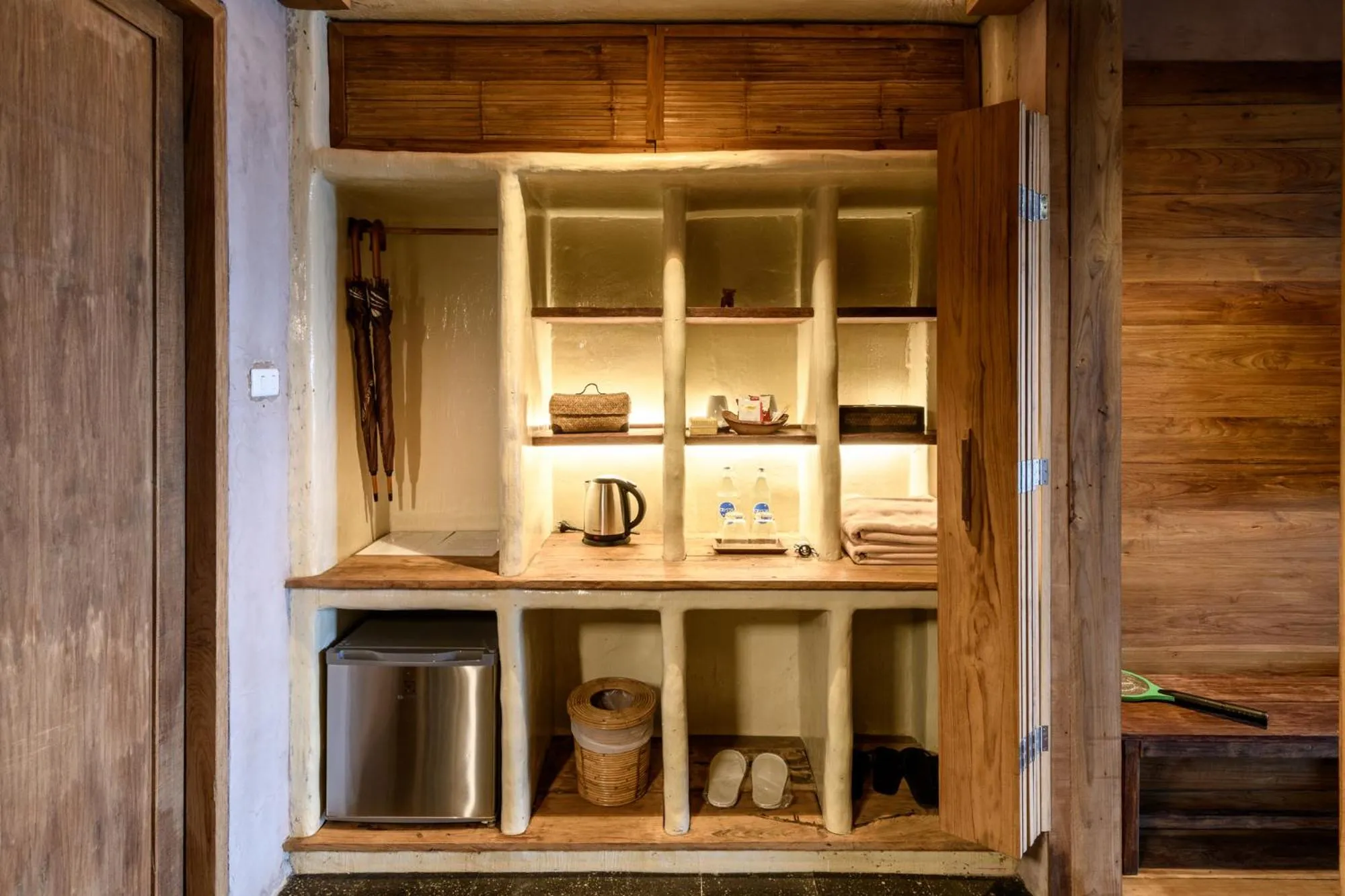 Area and facilities in LA A NATU Sam Roi Yot