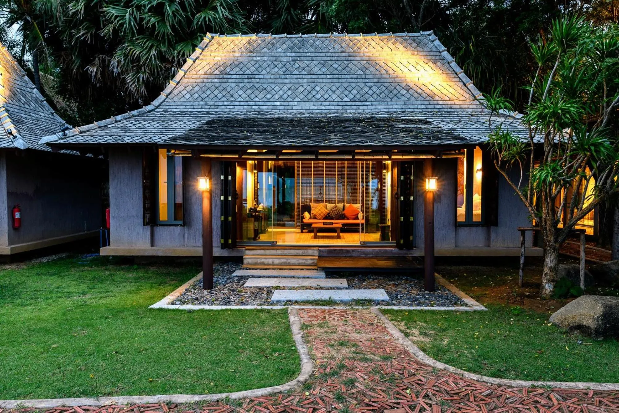 Property building in LA A NATU Sam Roi Yot