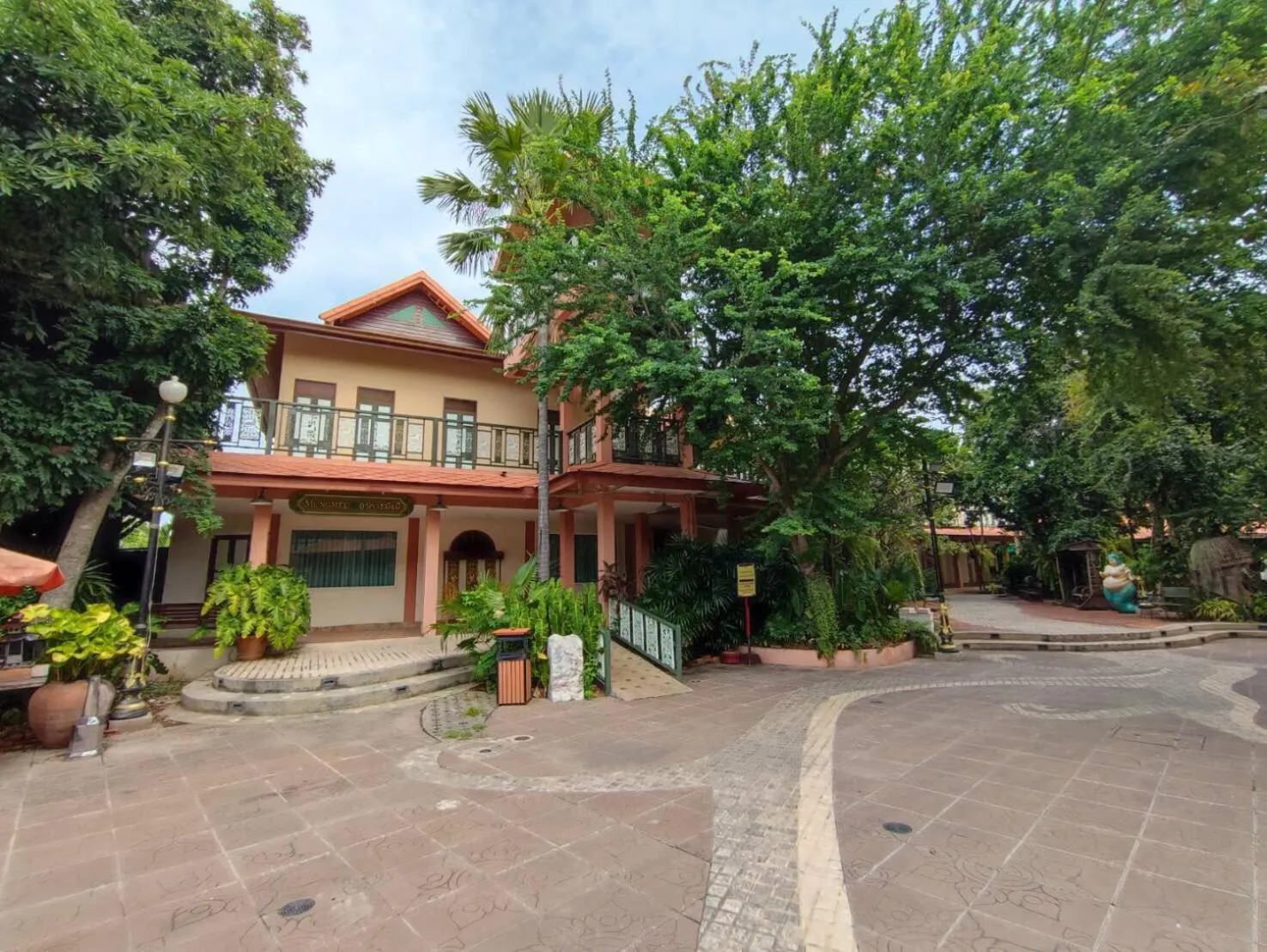 Chuchaiburi Sri Amphawa