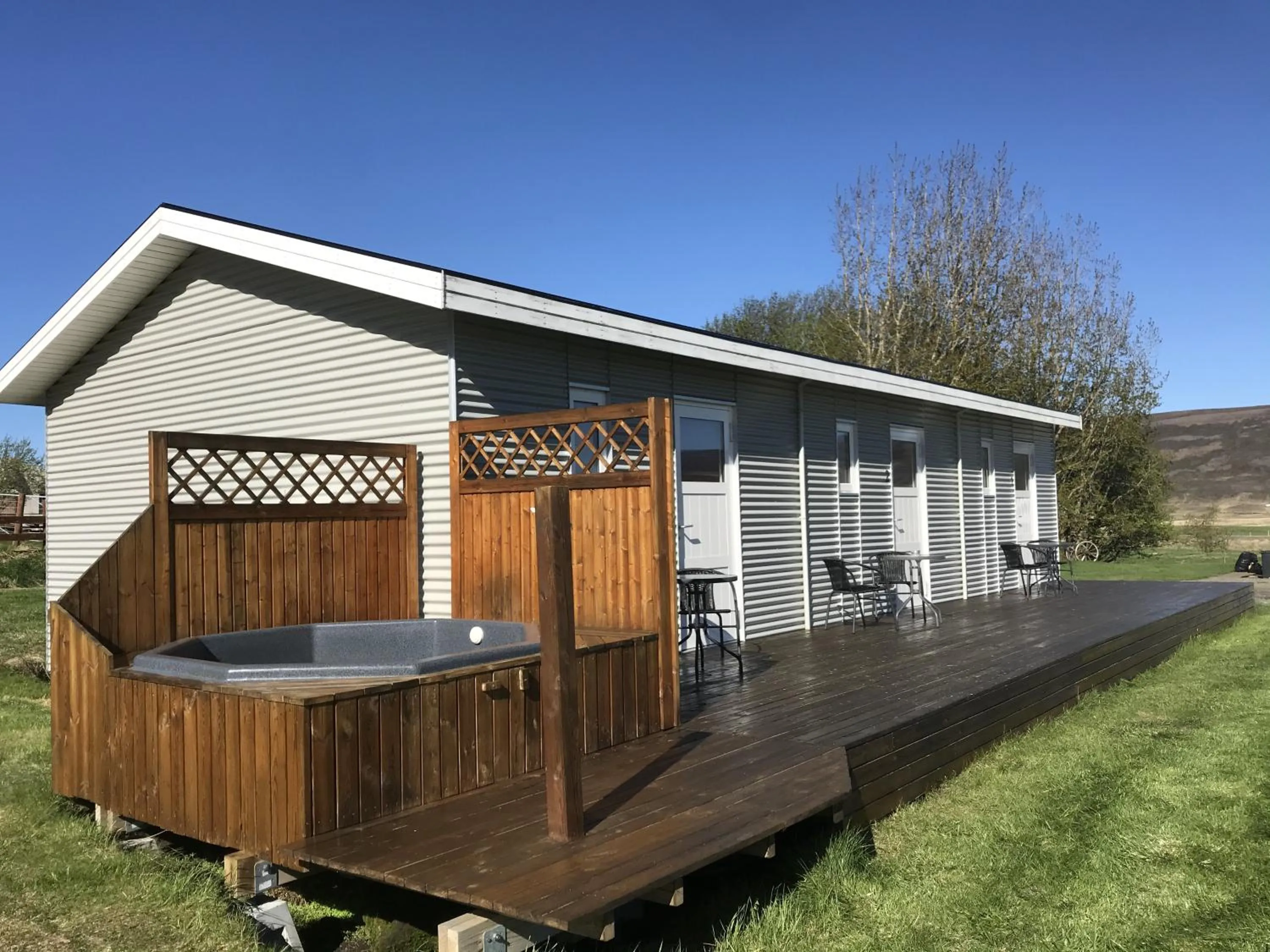 Hot Tub in Vallakot Farm Guesthouse