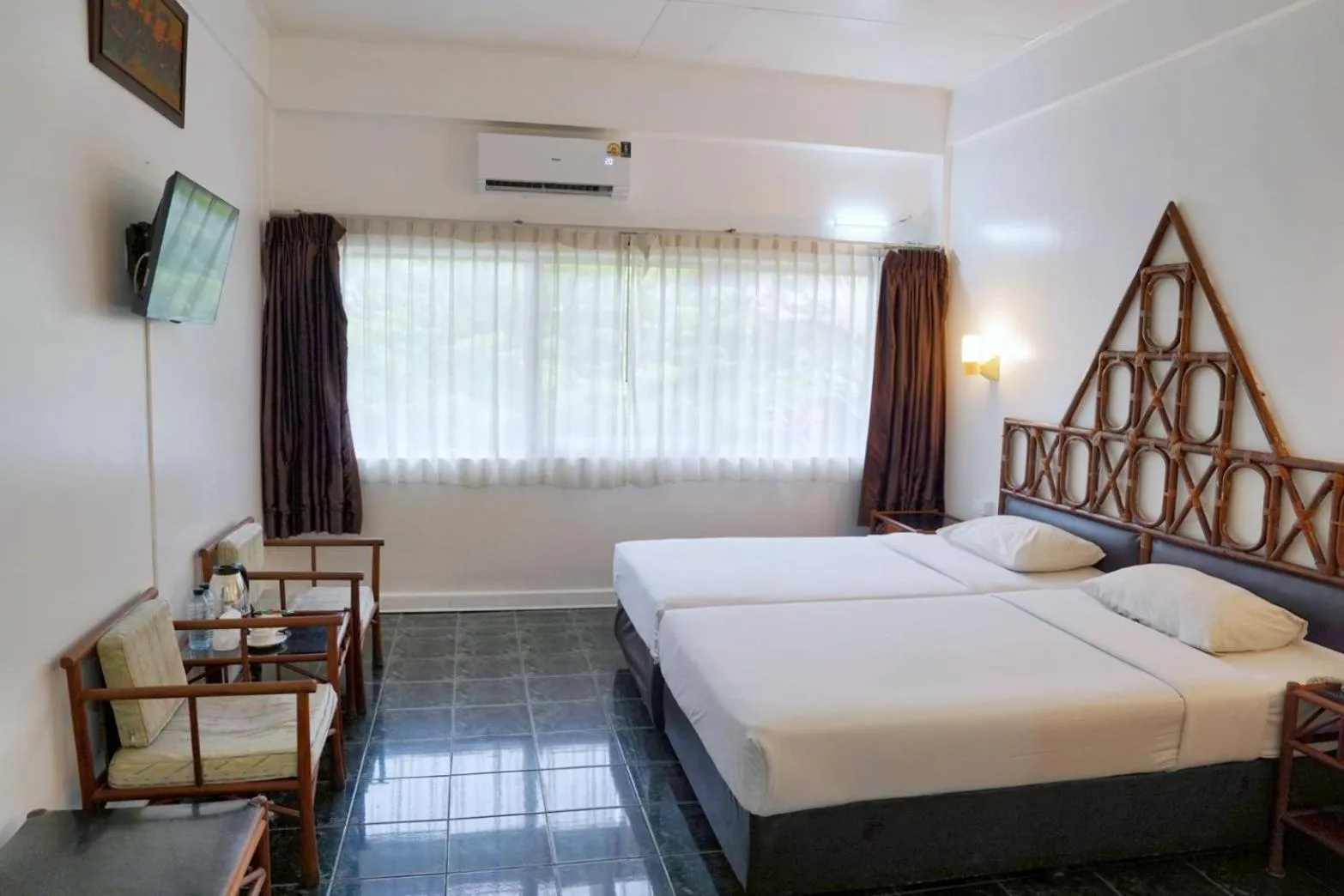Bed in Basaya Beach Hotel & Resort