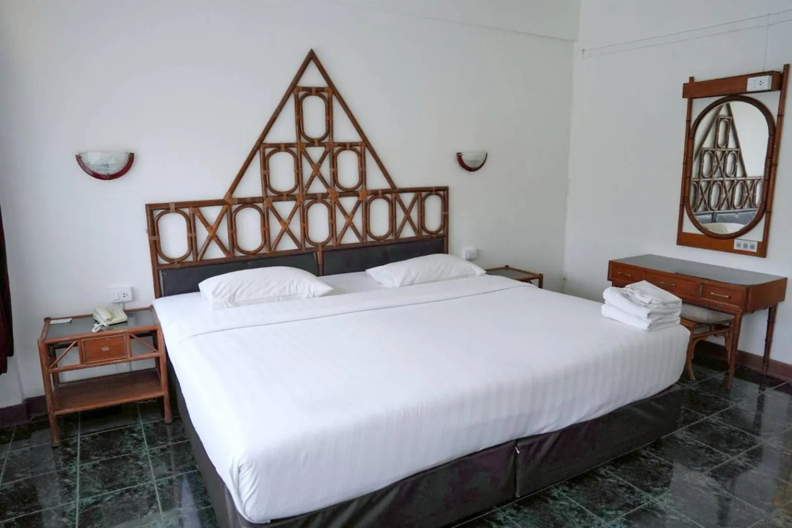 Bed in Basaya Beach Hotel & Resort