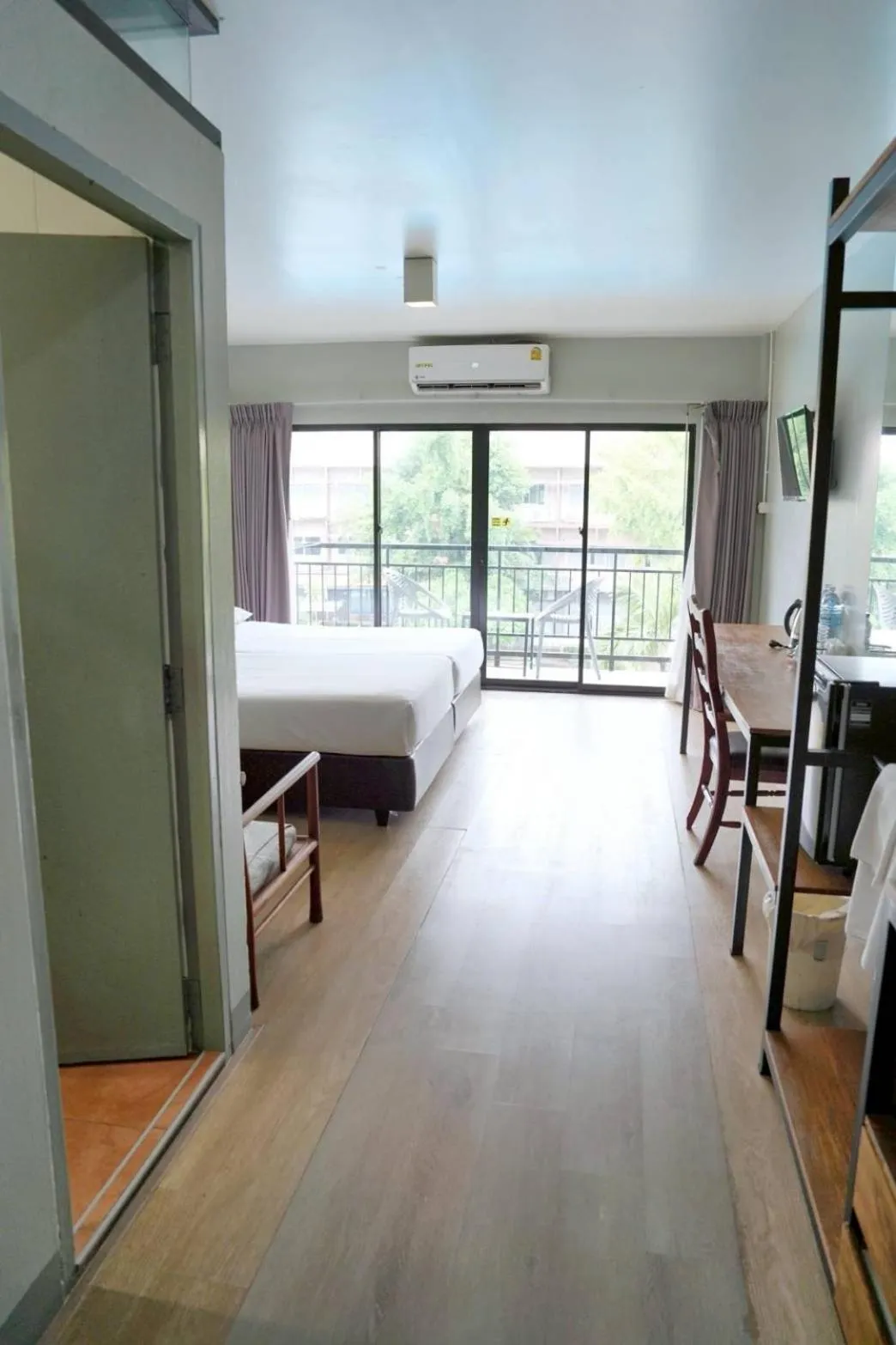 Bed in Basaya Beach Hotel & Resort