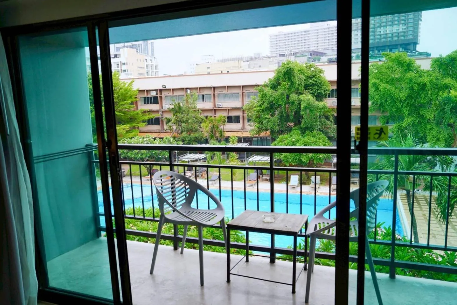 Basaya Beach Hotel & Resort