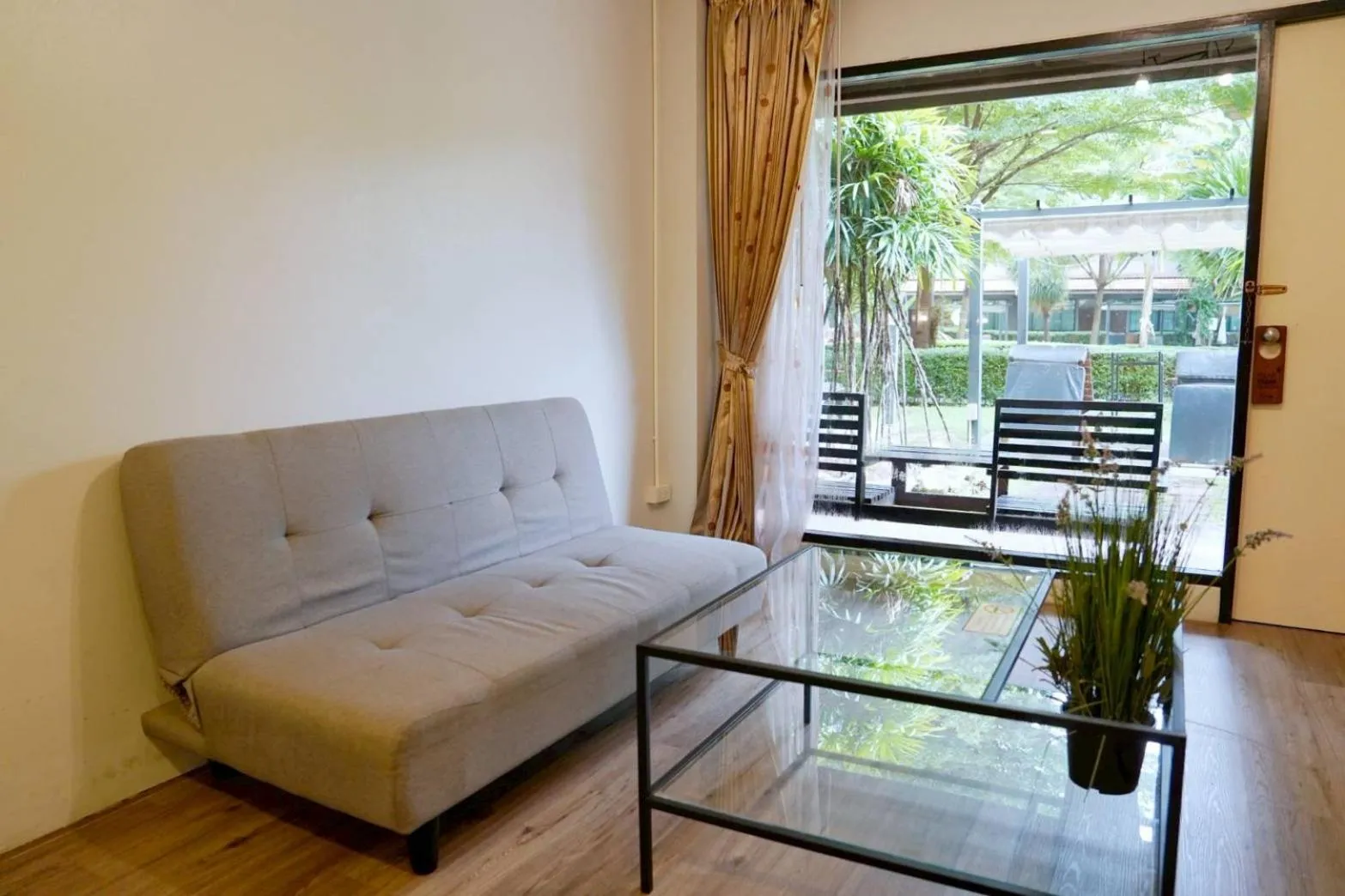 Basaya Beach Hotel & Resort