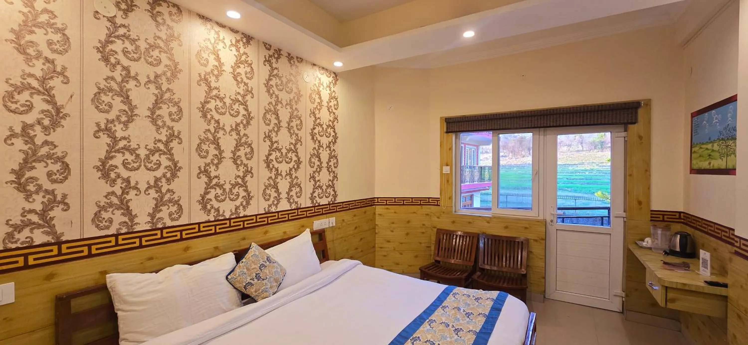 Bedroom, Bed in Hotel Samdupling Himalayan Brothers