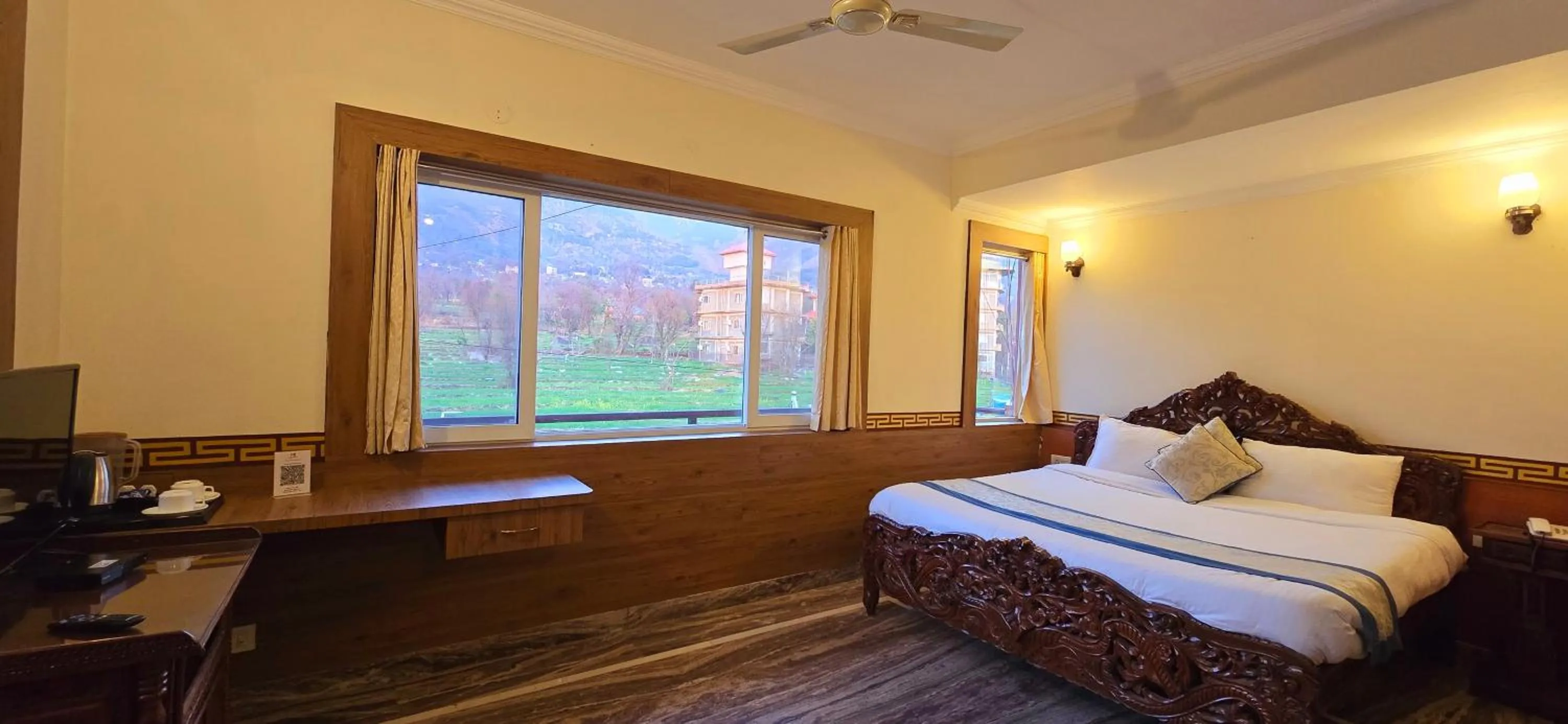 Bedroom, Bed in Hotel Samdupling Himalayan Brothers