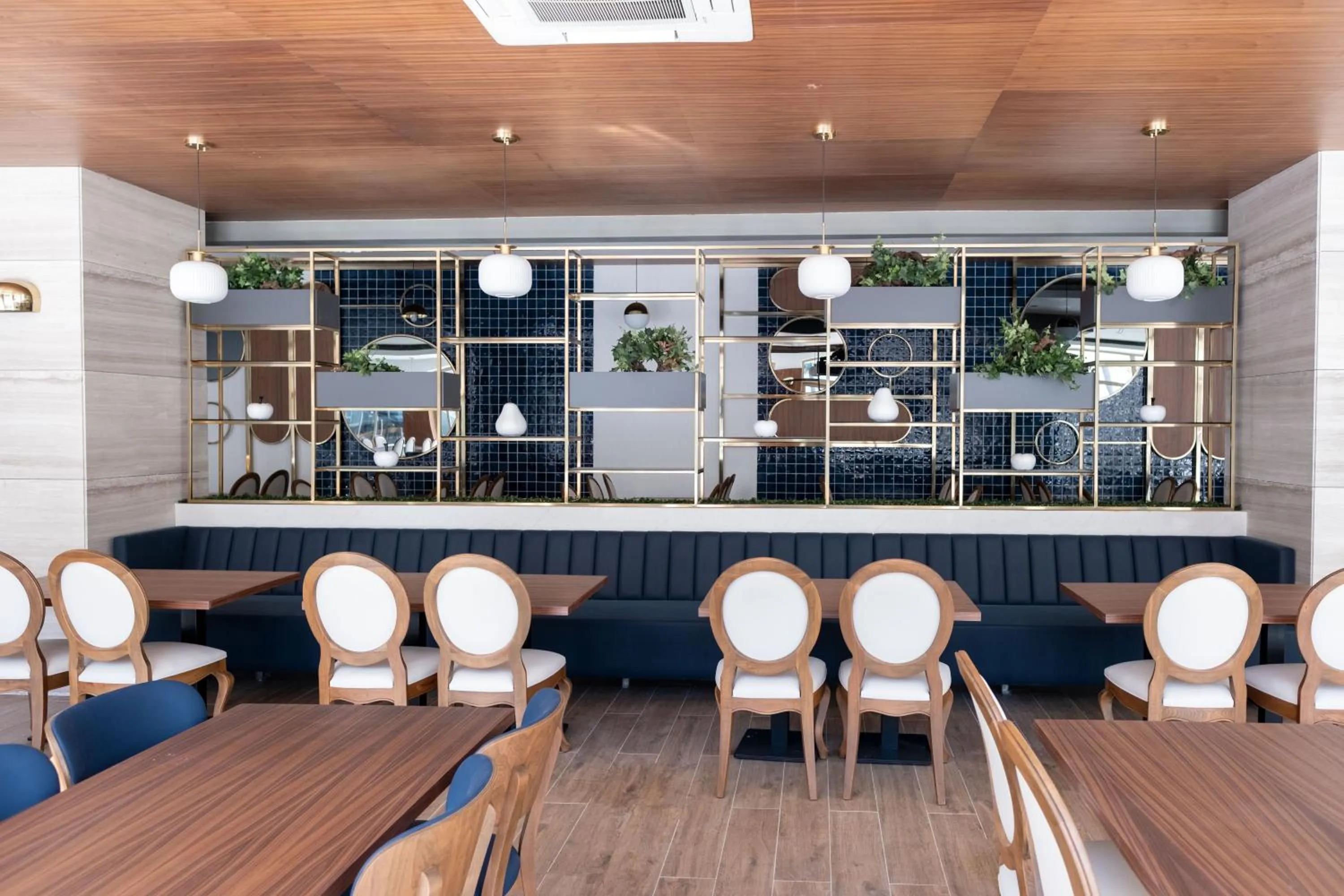 Restaurant/places to eat in Side Village Family Suite - All Inclusive