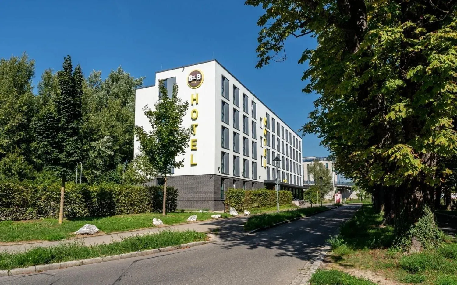 Property building in B&B Hotel Konstanz