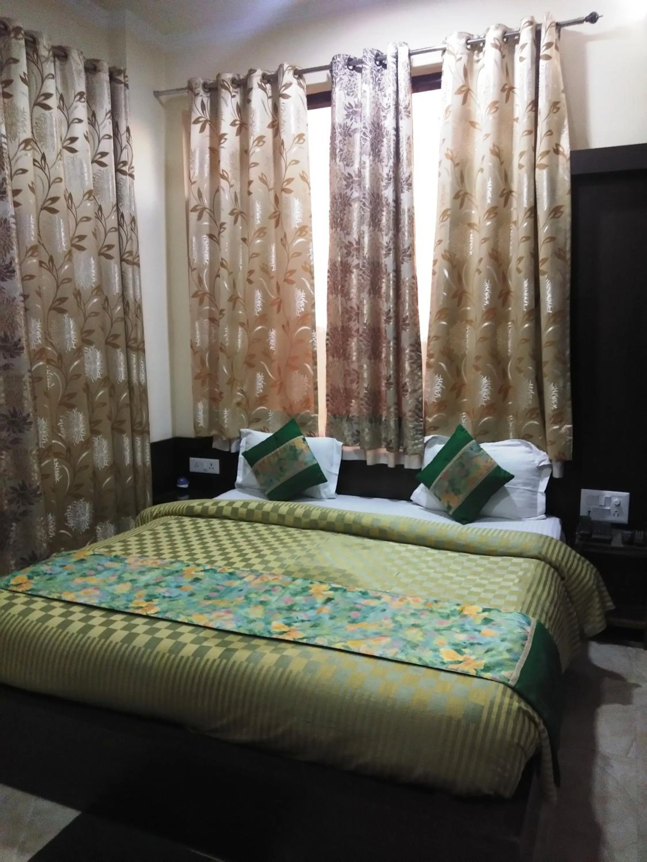 Bed in Hotel Nature's View