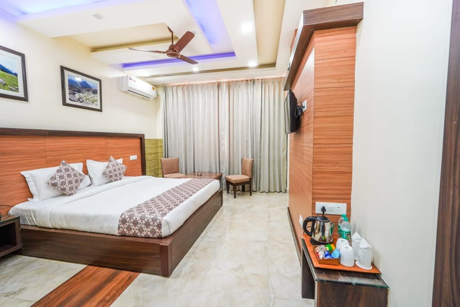 Bed in Hotel Nature's View