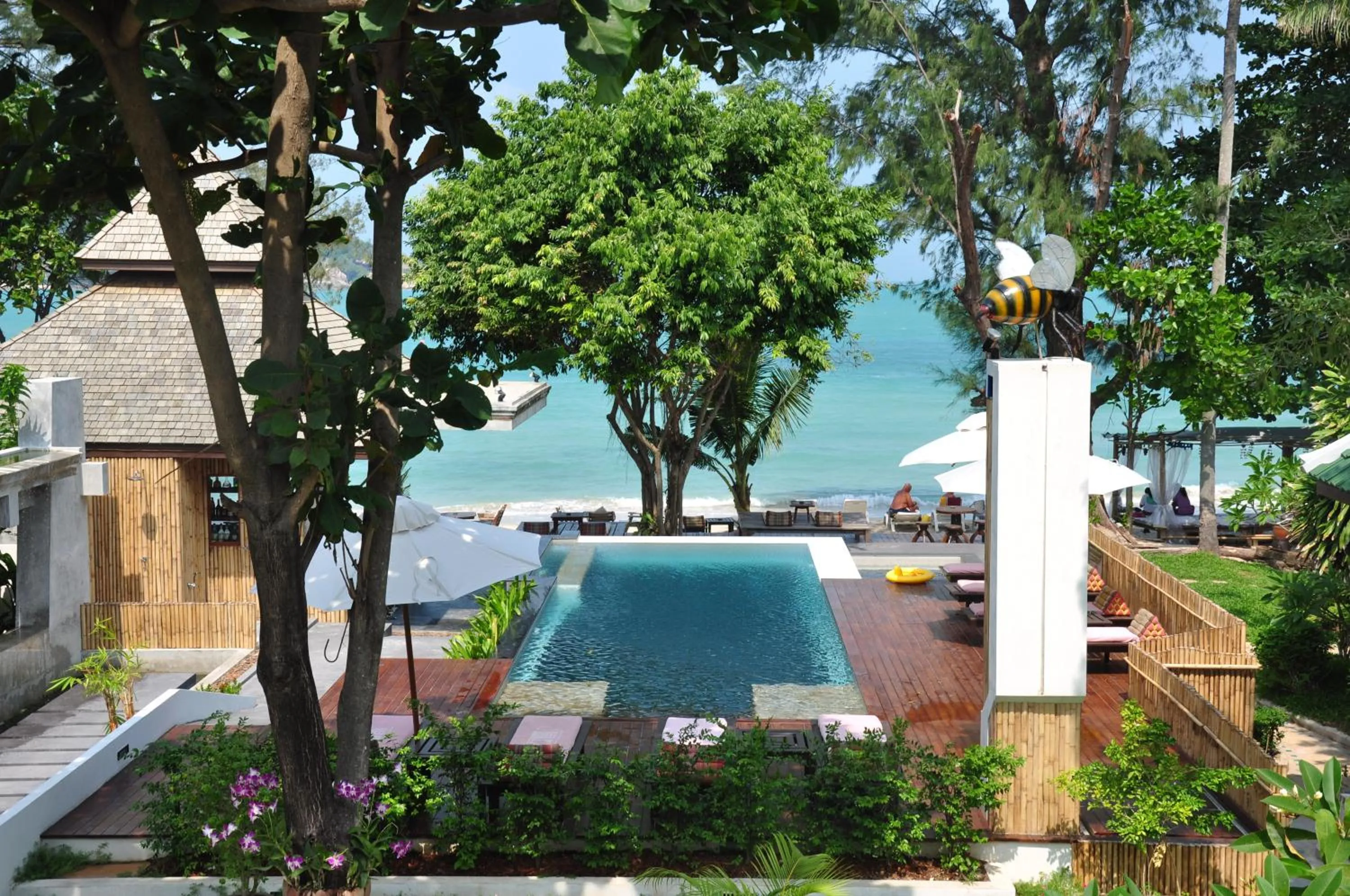 Swimming pool in Samui Honey Cottages Beach Resort - SHA Extra Plus
