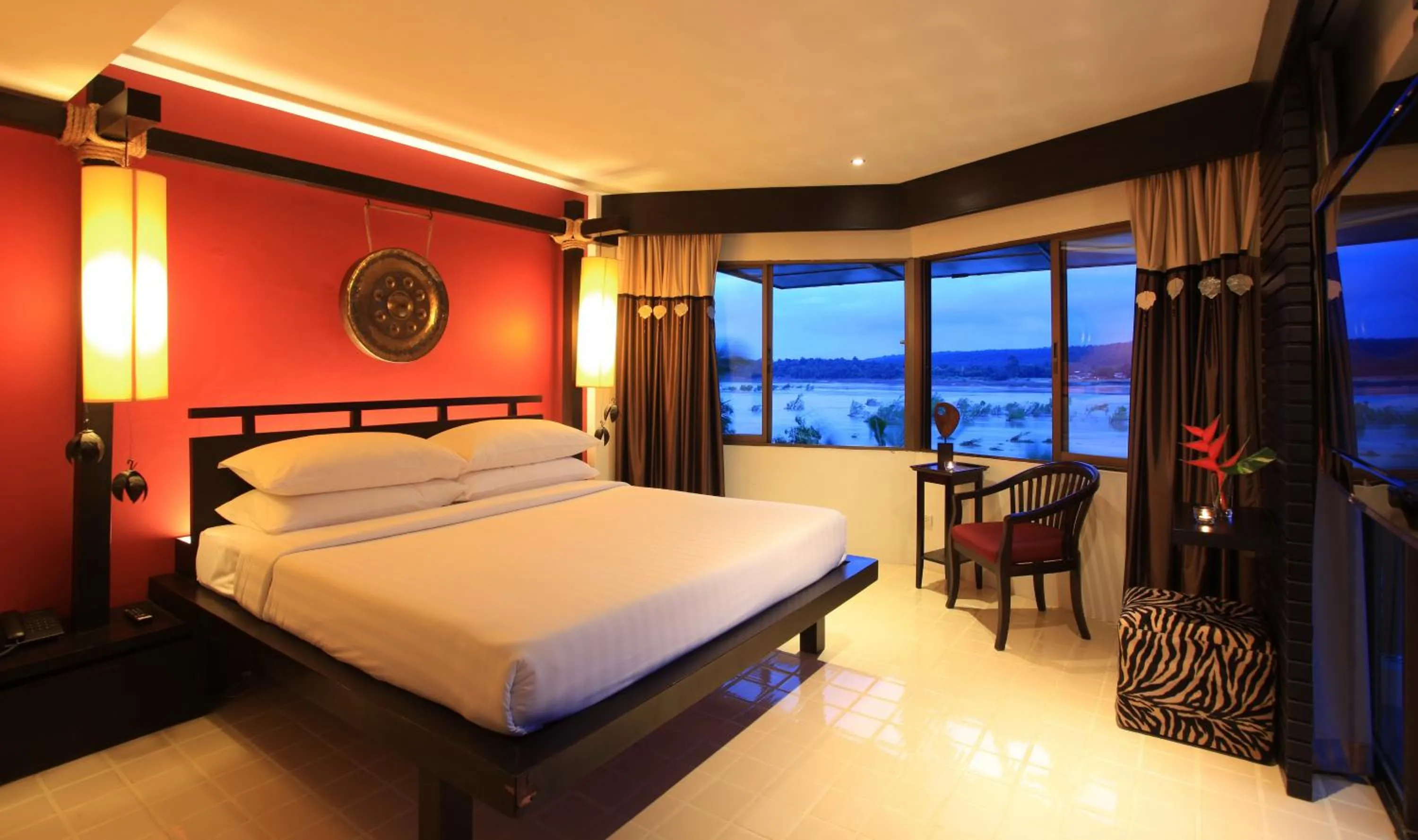 Bed in Tohsang Heritage Khongjiam