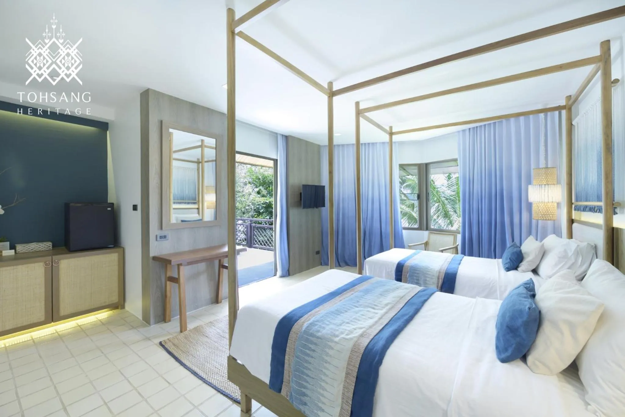 Bed in Tohsang Heritage Khongjiam