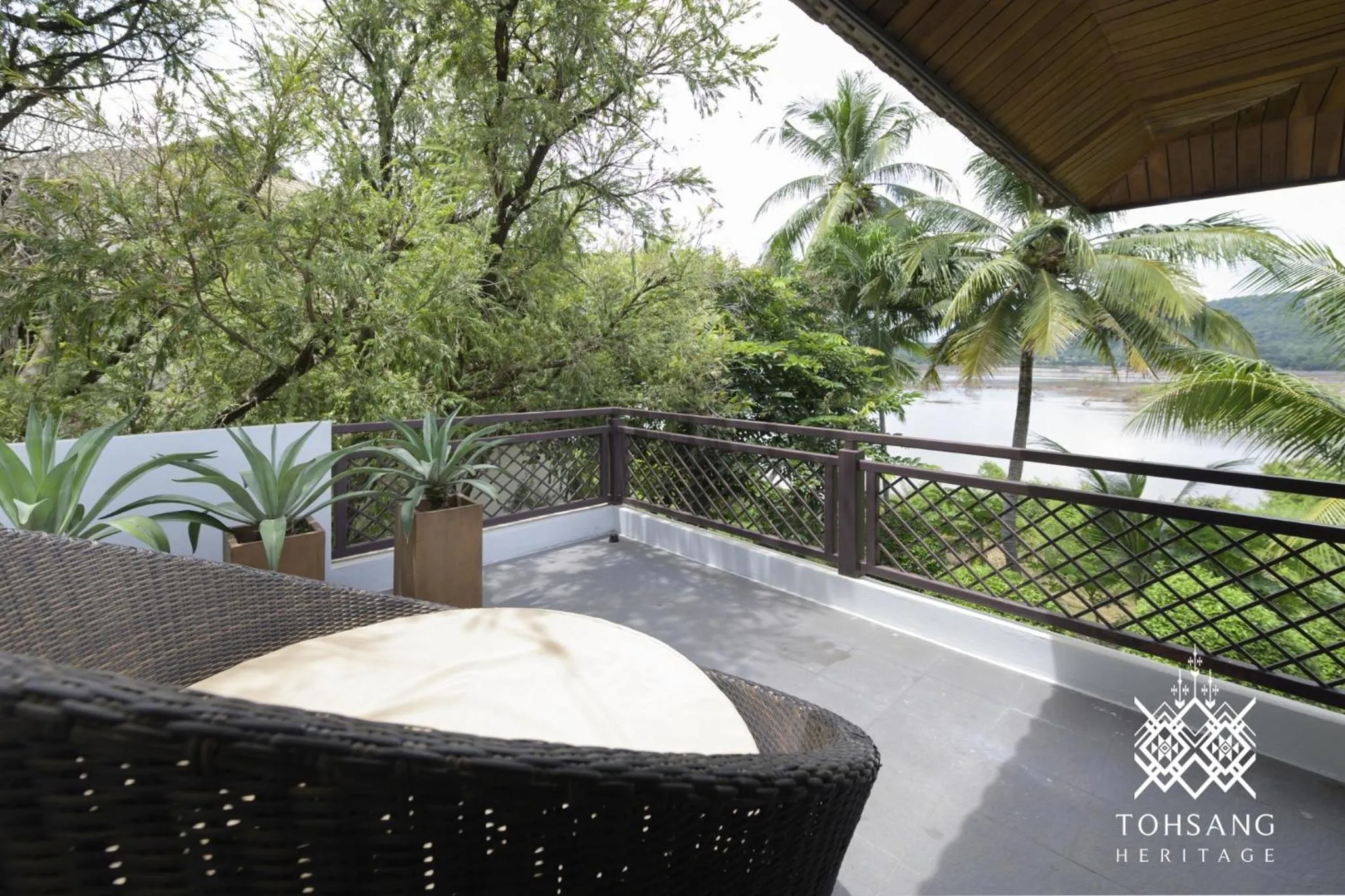 Tohsang Heritage Khongjiam