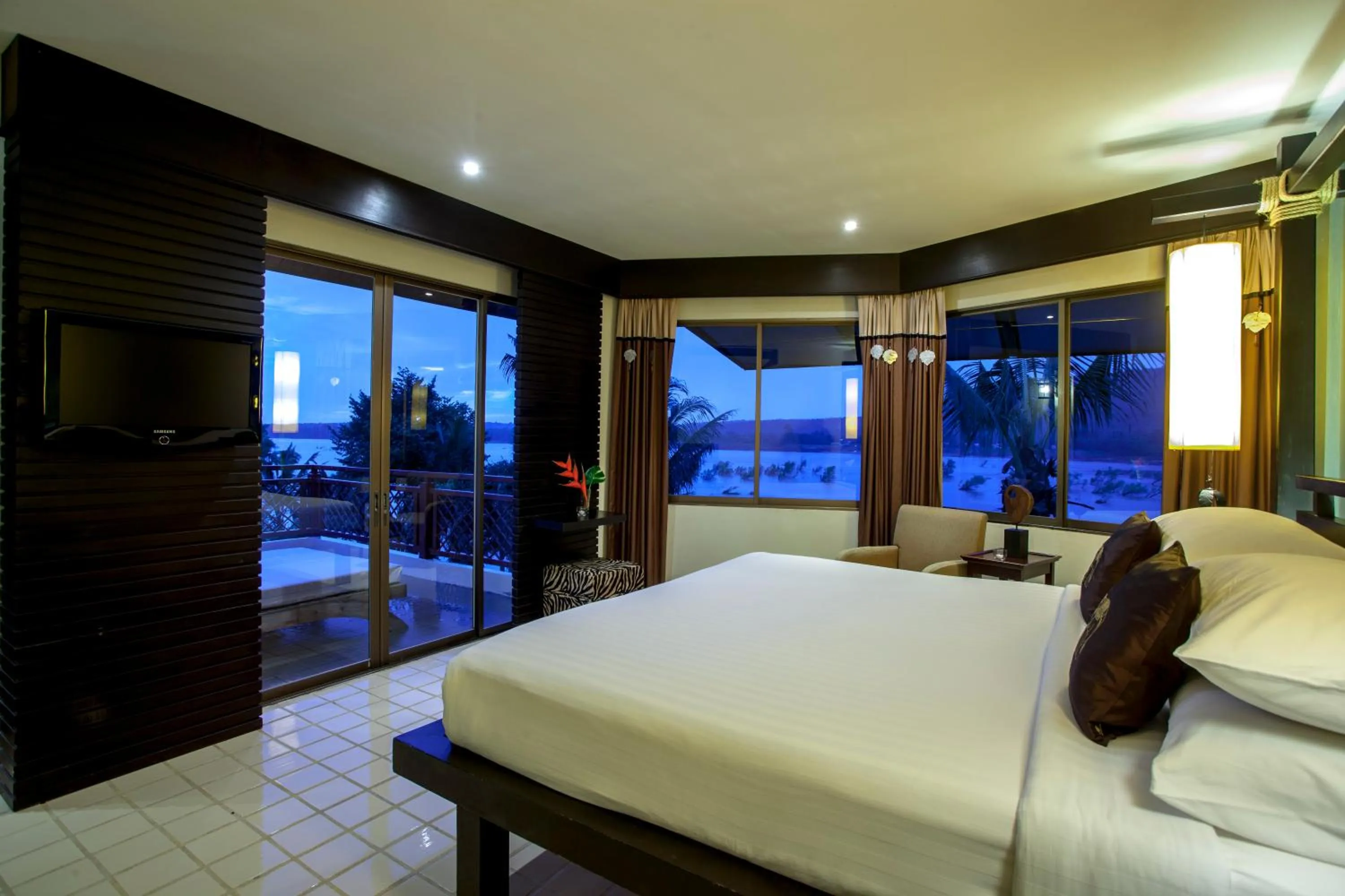 Shower, Bed in Tohsang Heritage Khongjiam