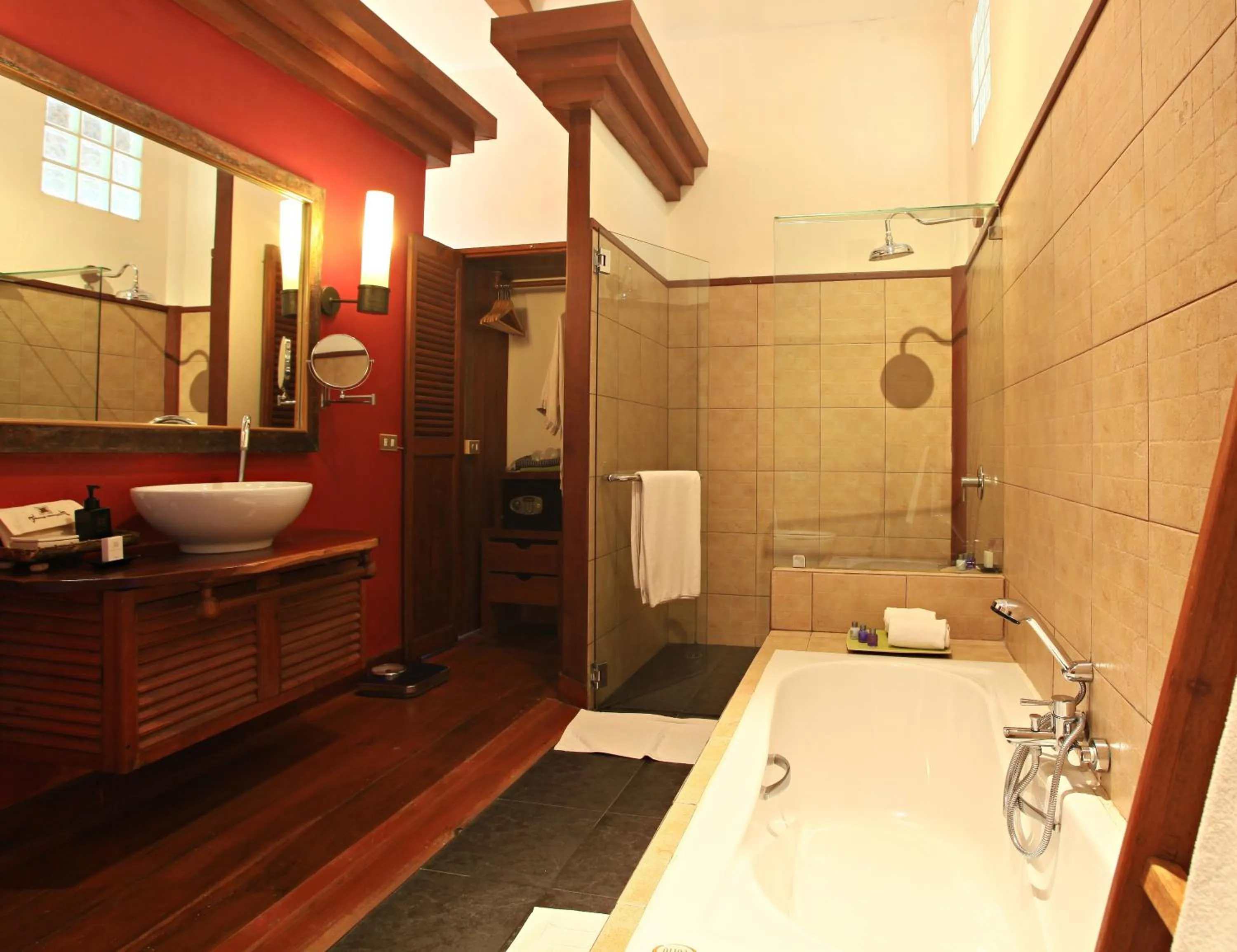 Bathroom in Tohsang Heritage Khongjiam