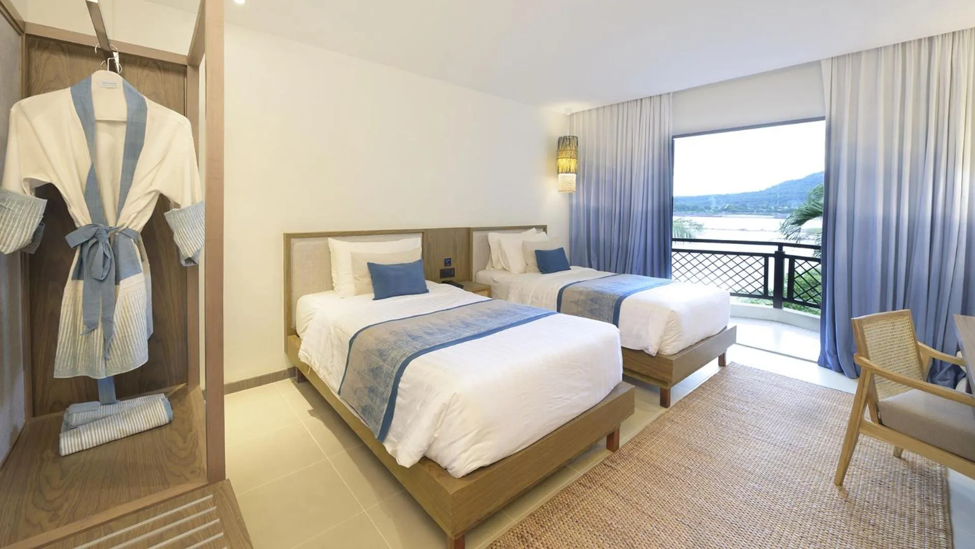 Shower, Bed in Tohsang Heritage Khongjiam