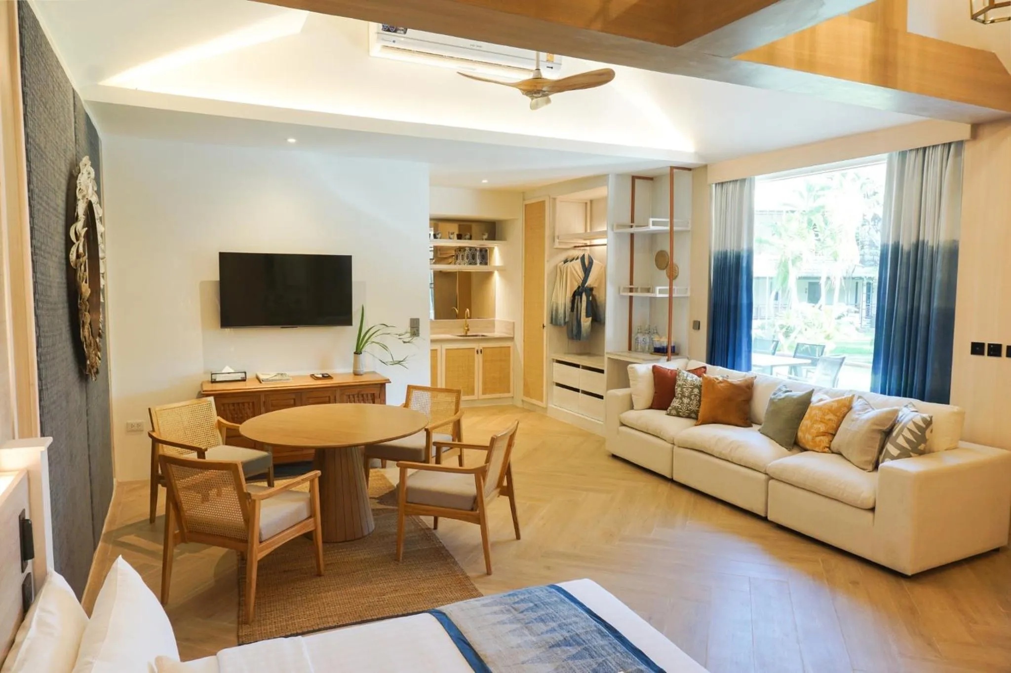 Dining area in Tohsang Heritage Khongjiam