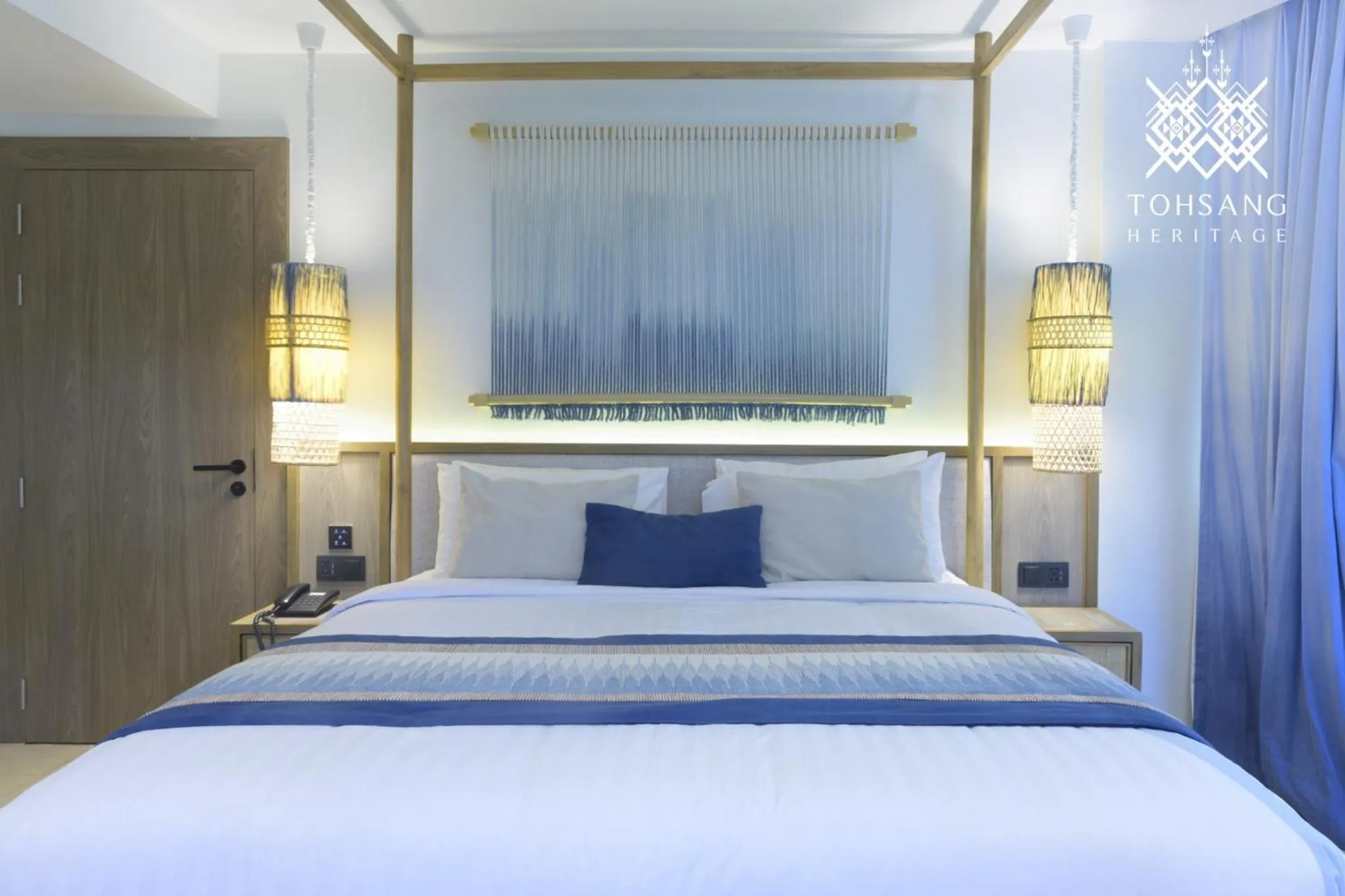 Bed in Tohsang Heritage Khongjiam