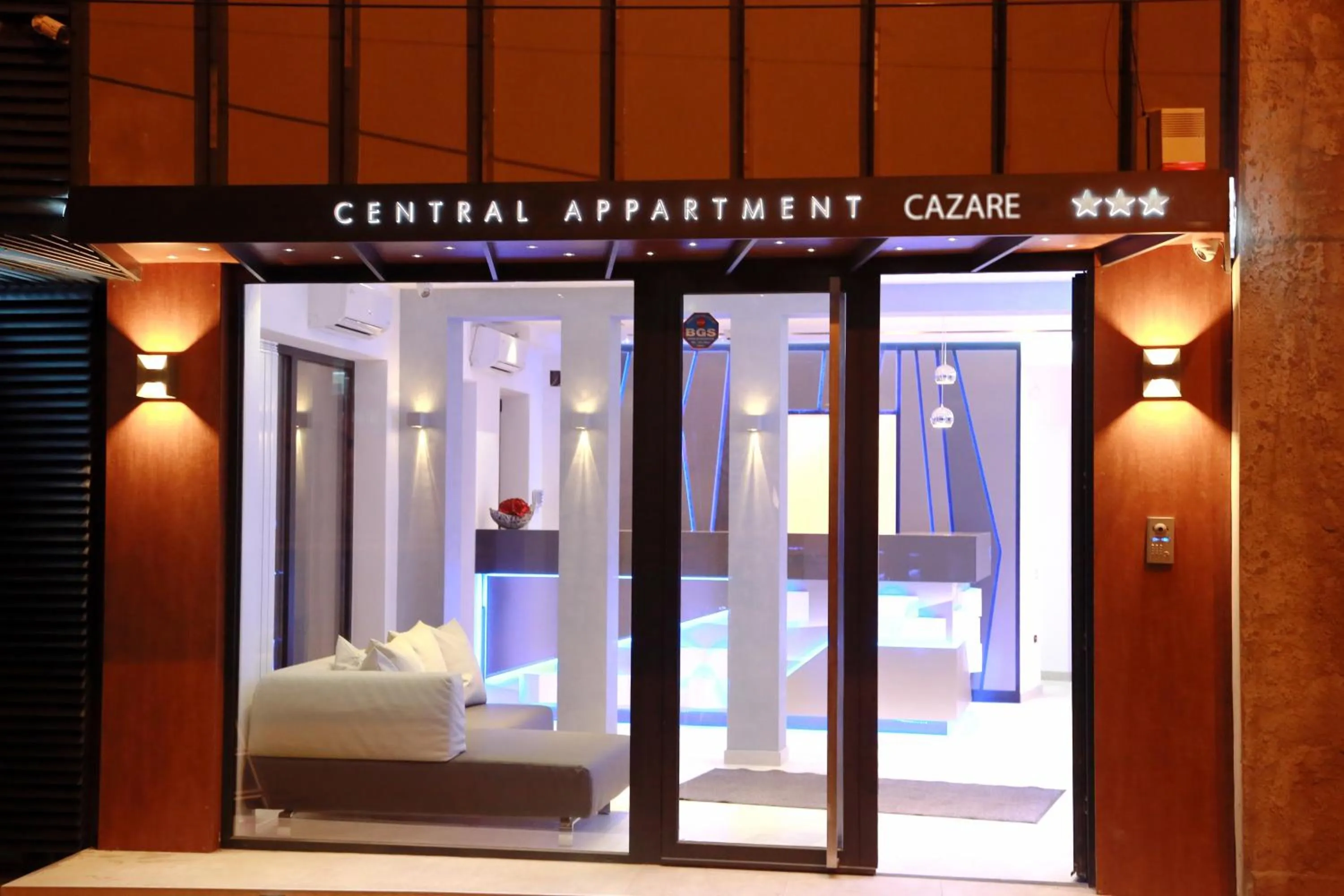 Facade/entrance, Bed in Parliament Square