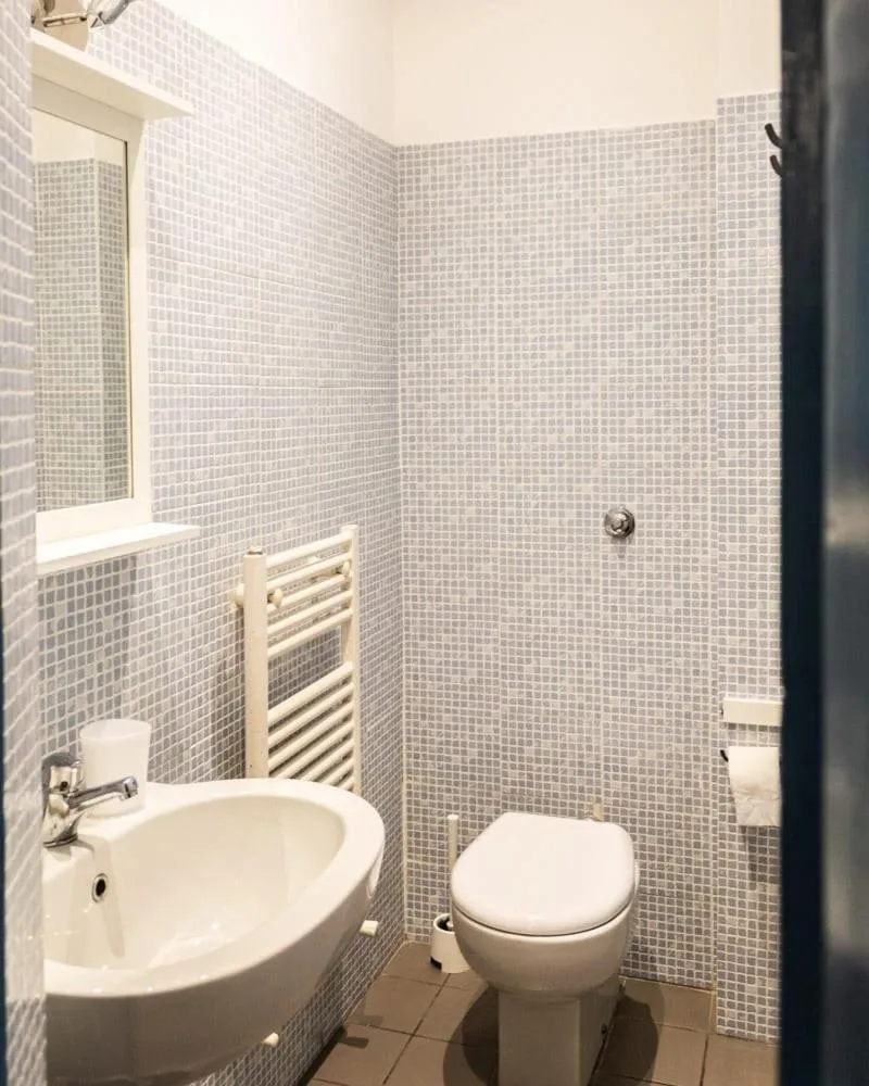 Toilet in Michelangelo's Relais