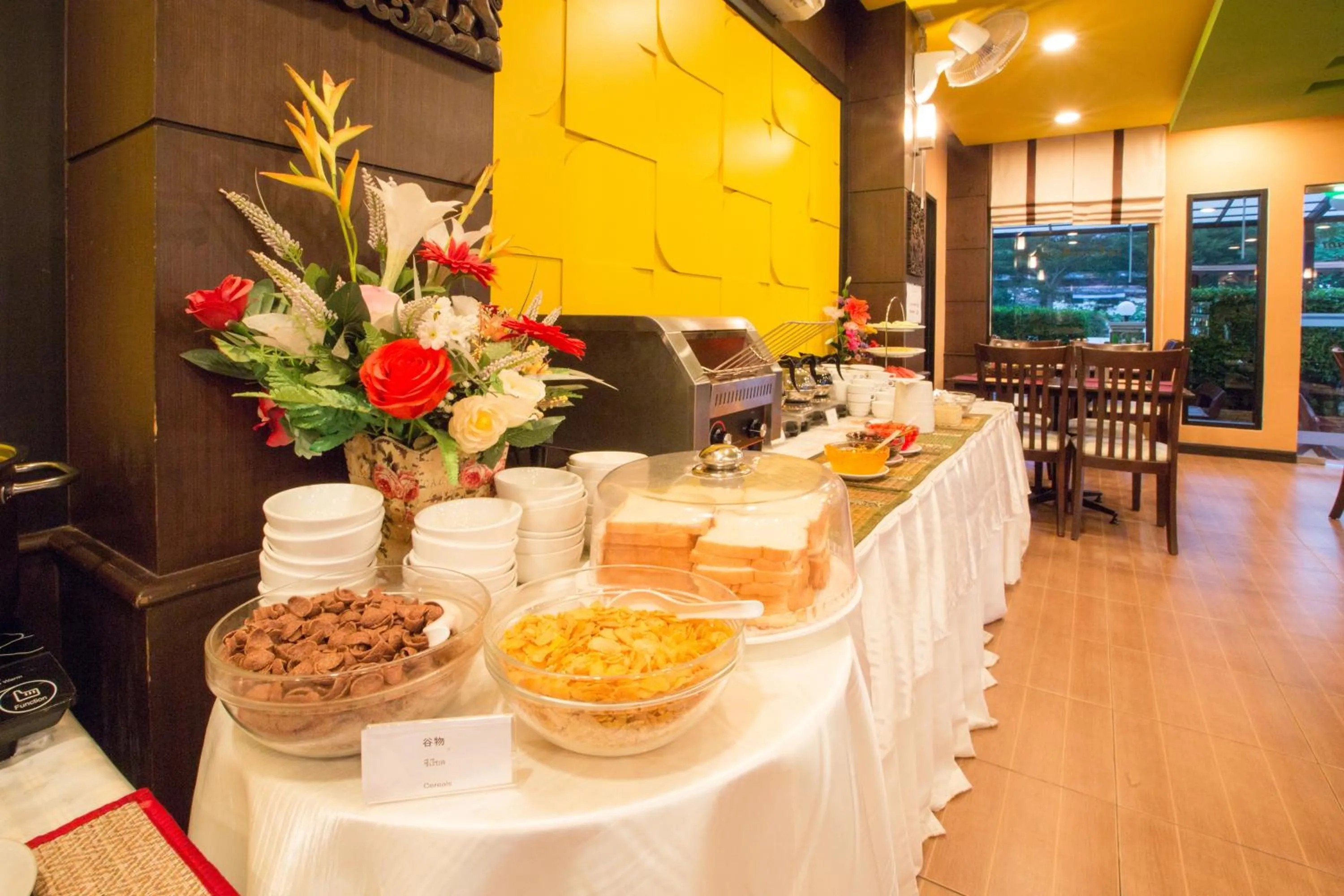 Restaurant/places to eat in The Great Residence Suvarnabhumi Airport