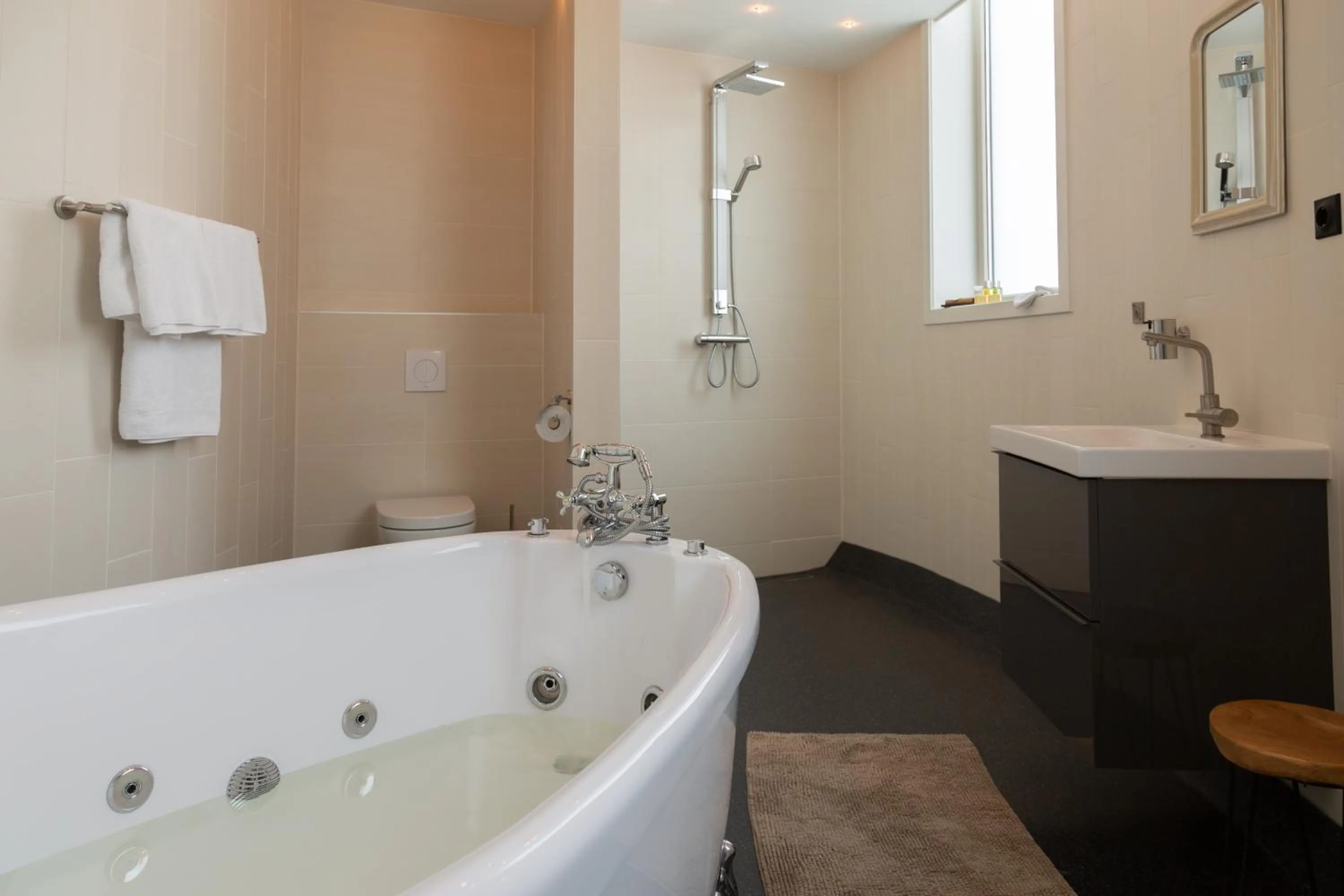 Toilet in Watertorenhotel Nes