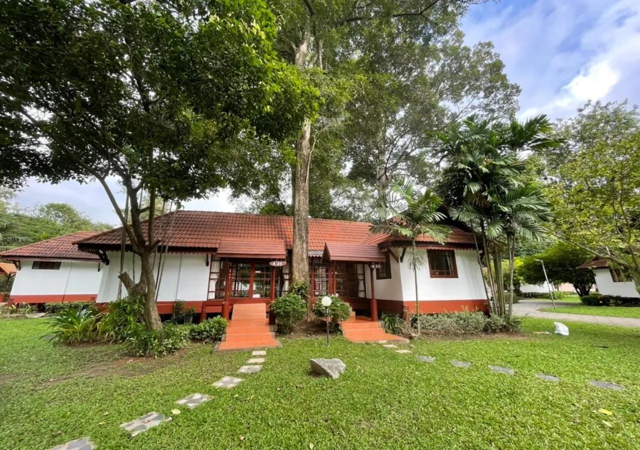 Property building in Supalai Pasak Resort Hotel And Spa