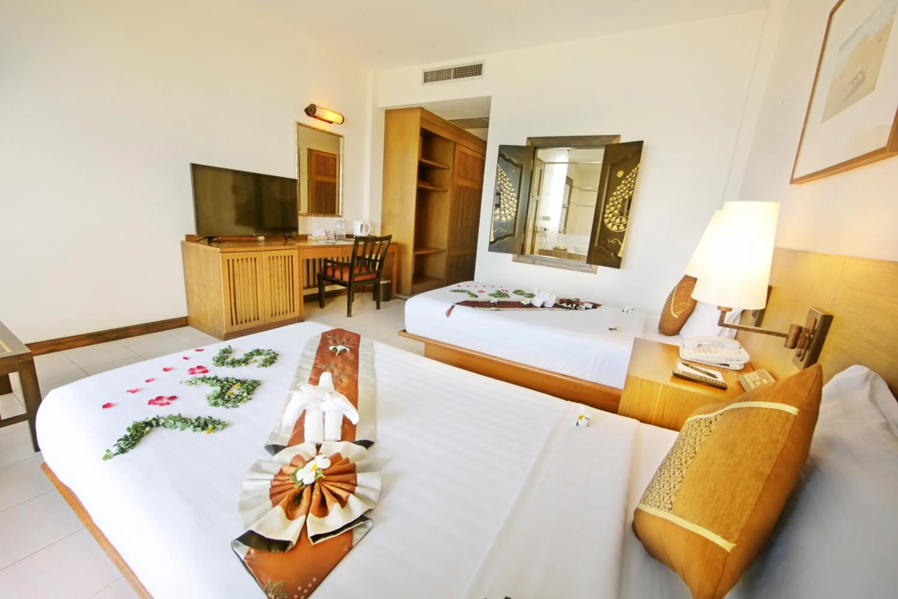 Bed in Supalai Scenic Bay Resort And Spa, SHA Extra Plus