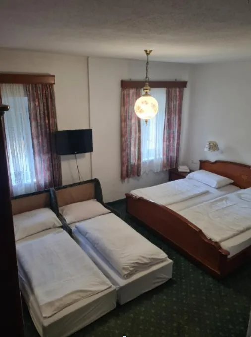 Bed in HOTEL Jerolitsch