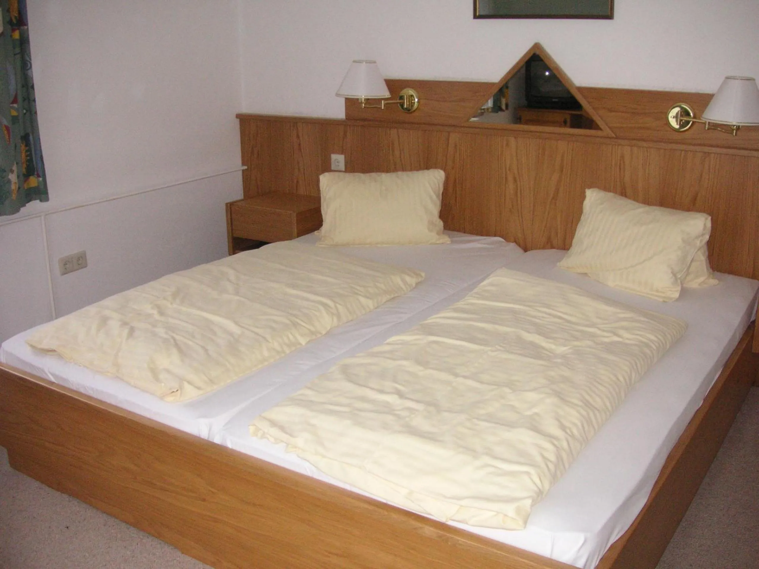 Bedroom, Bed in HOTEL Jerolitsch