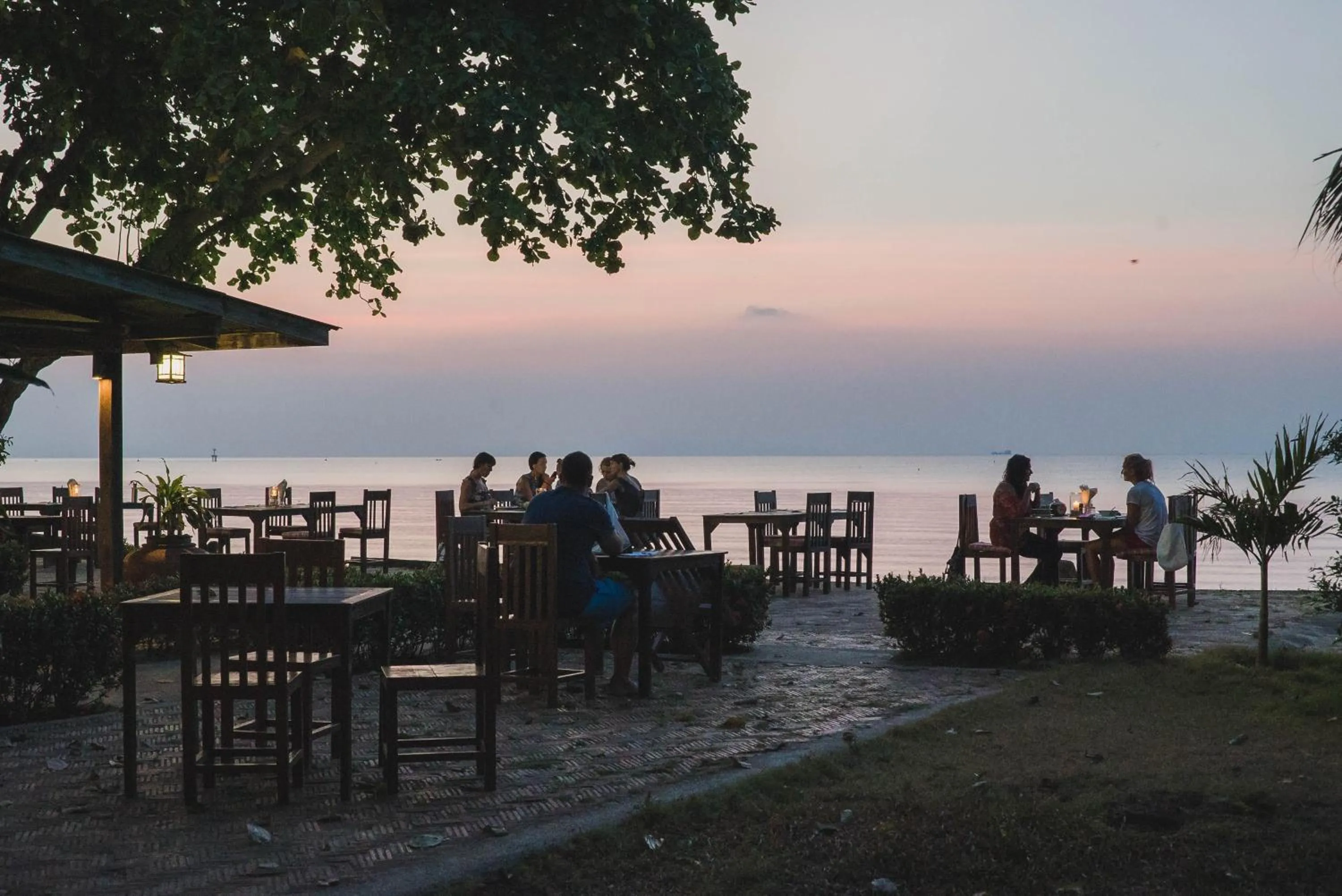 Restaurant/places to eat in Anahata Resort