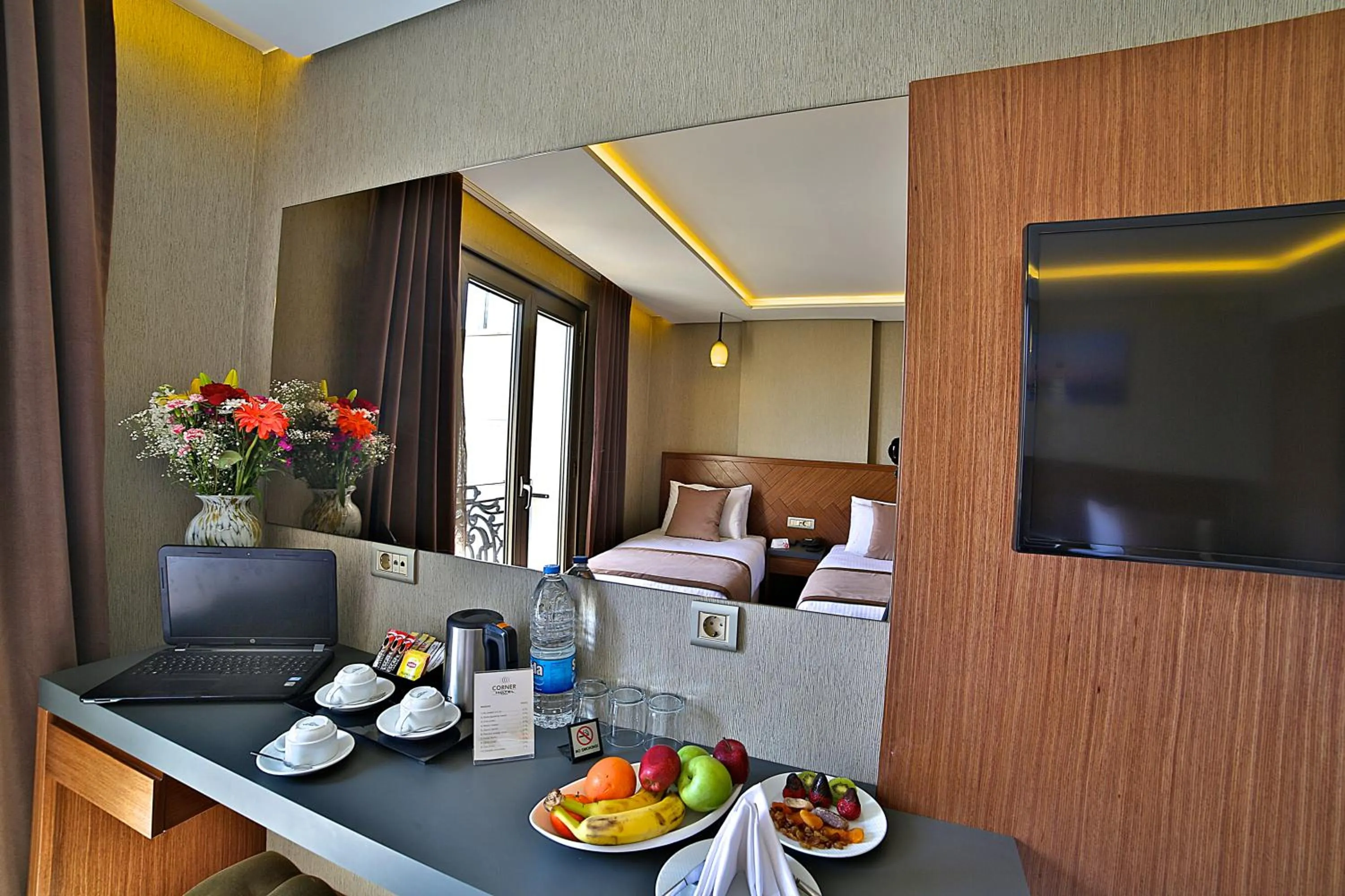 Photo of the whole room in Corner Hotel Laleli