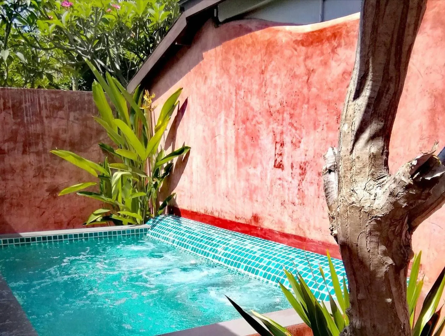 Swimming Pool in Chawengburi Resort