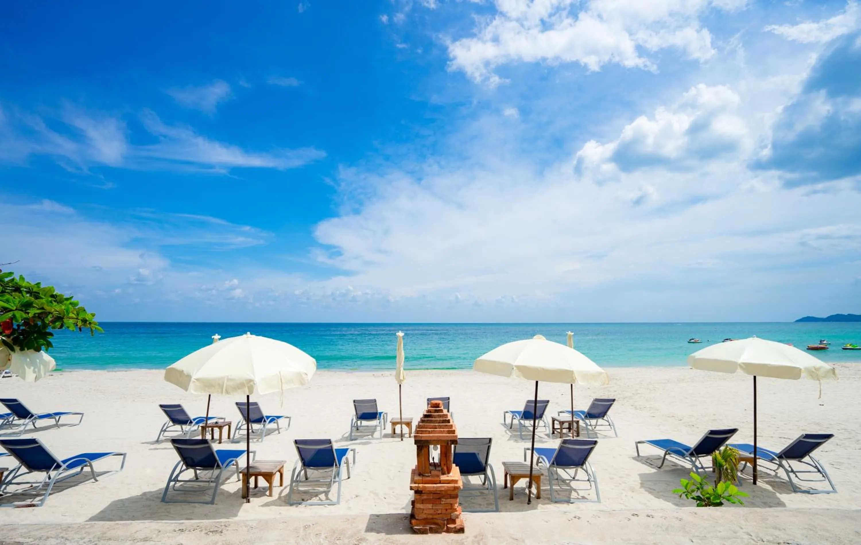 Beach in Chawengburi Resort