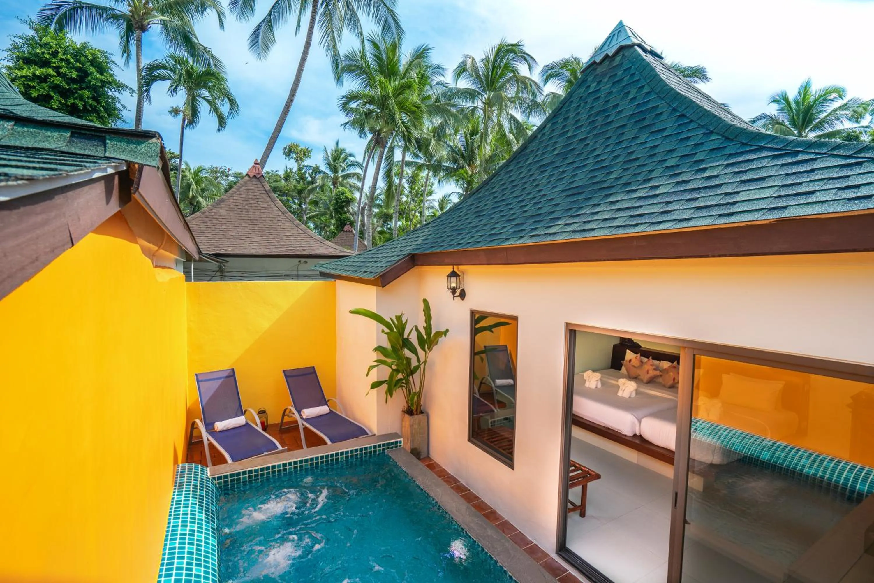 Swimming pool in Chaweng Buri Resort