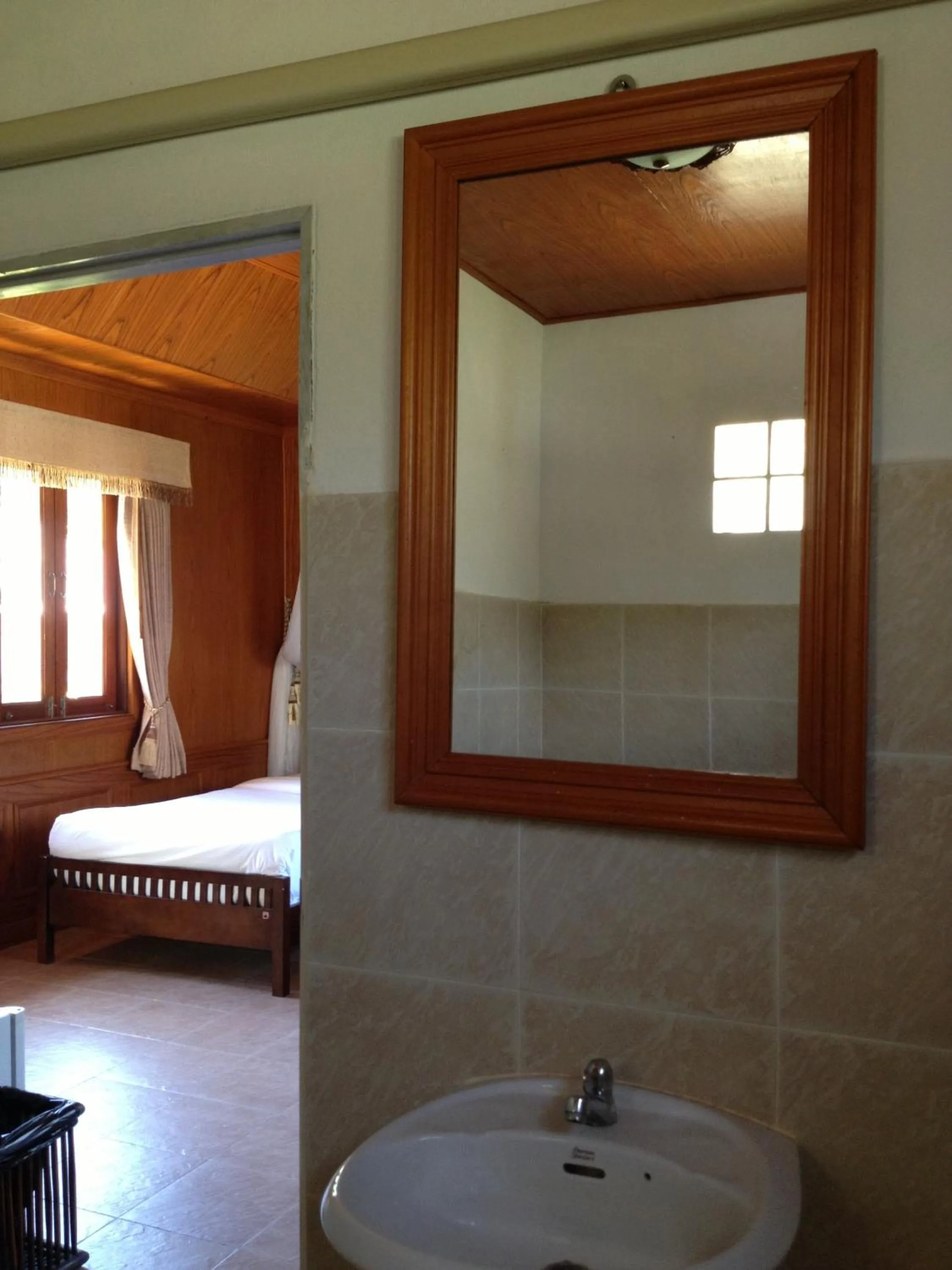 Bathroom, Bed in Malibu Beach Bungalows