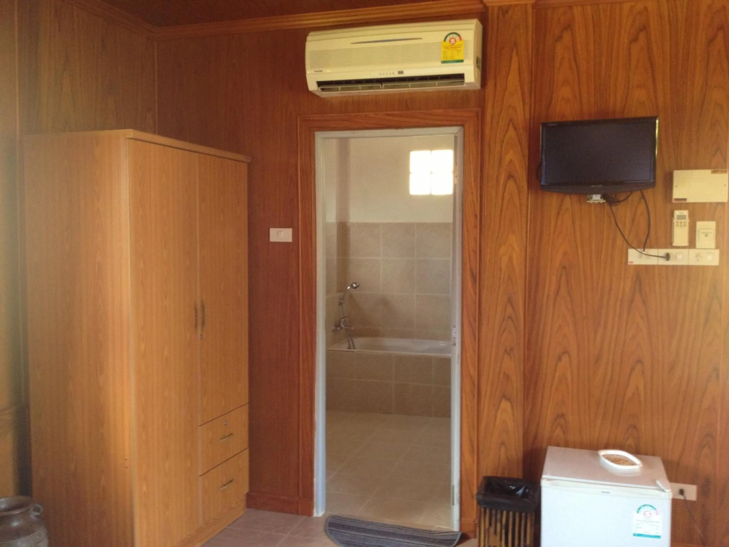 Decorative detail in Malibu Beach Bungalows