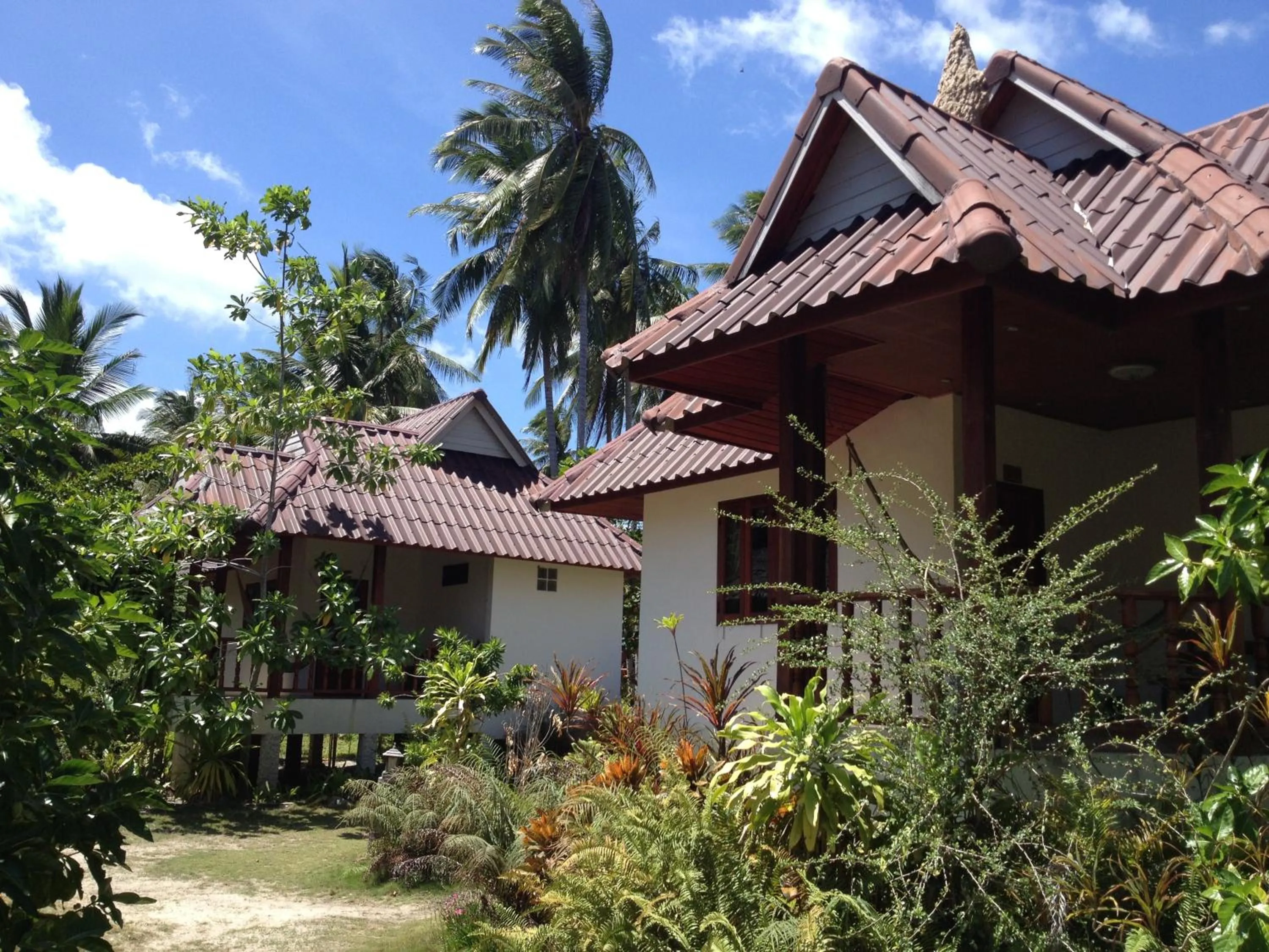 Photo of the whole room in Malibu Beach Bungalows